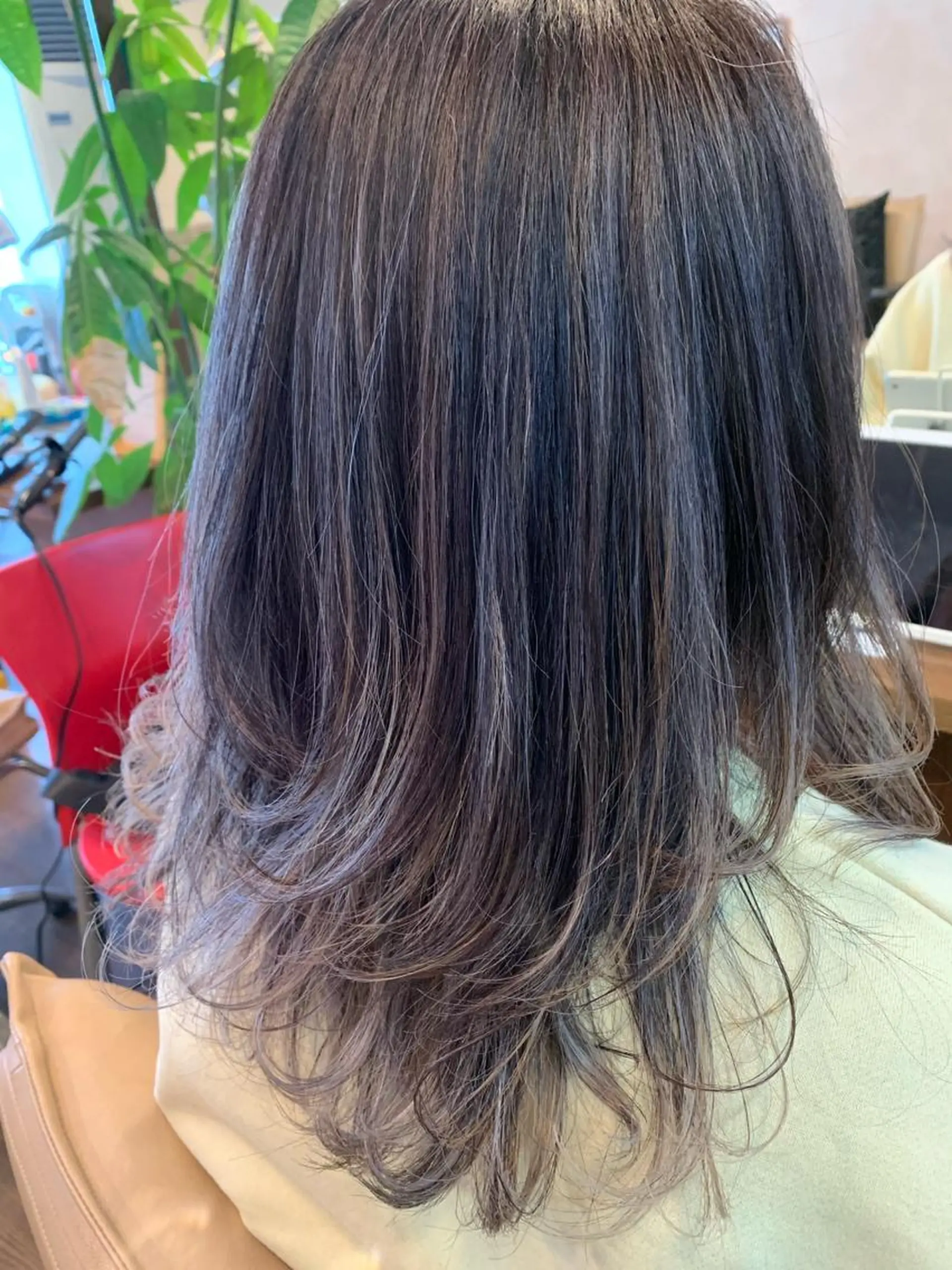 ロング カラー coupe ciseauxのヘアスタイル