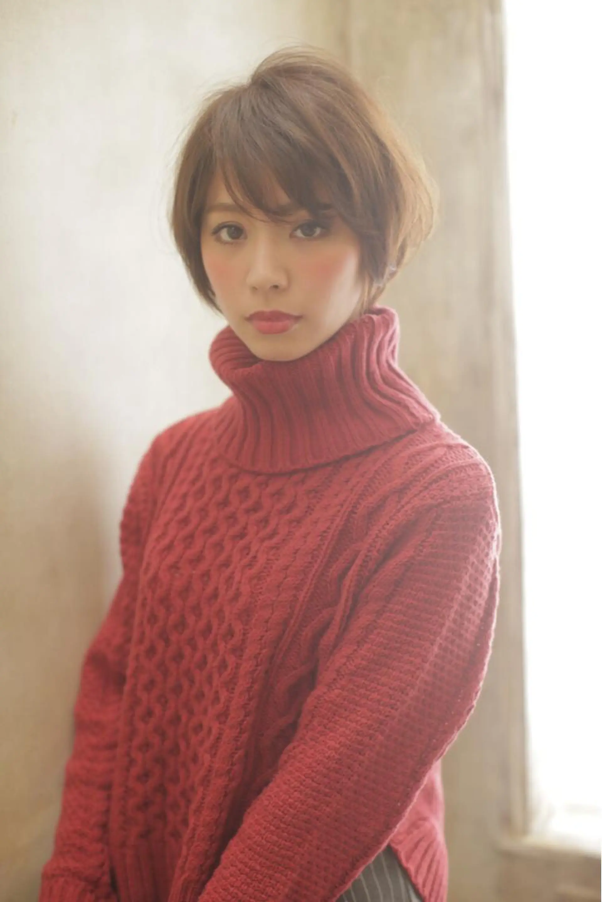 ショート カラー パーマ 黒髪 ボブ 斜めバング 似合わせカット ショートヘア エイト ウメダのヘアスタイル