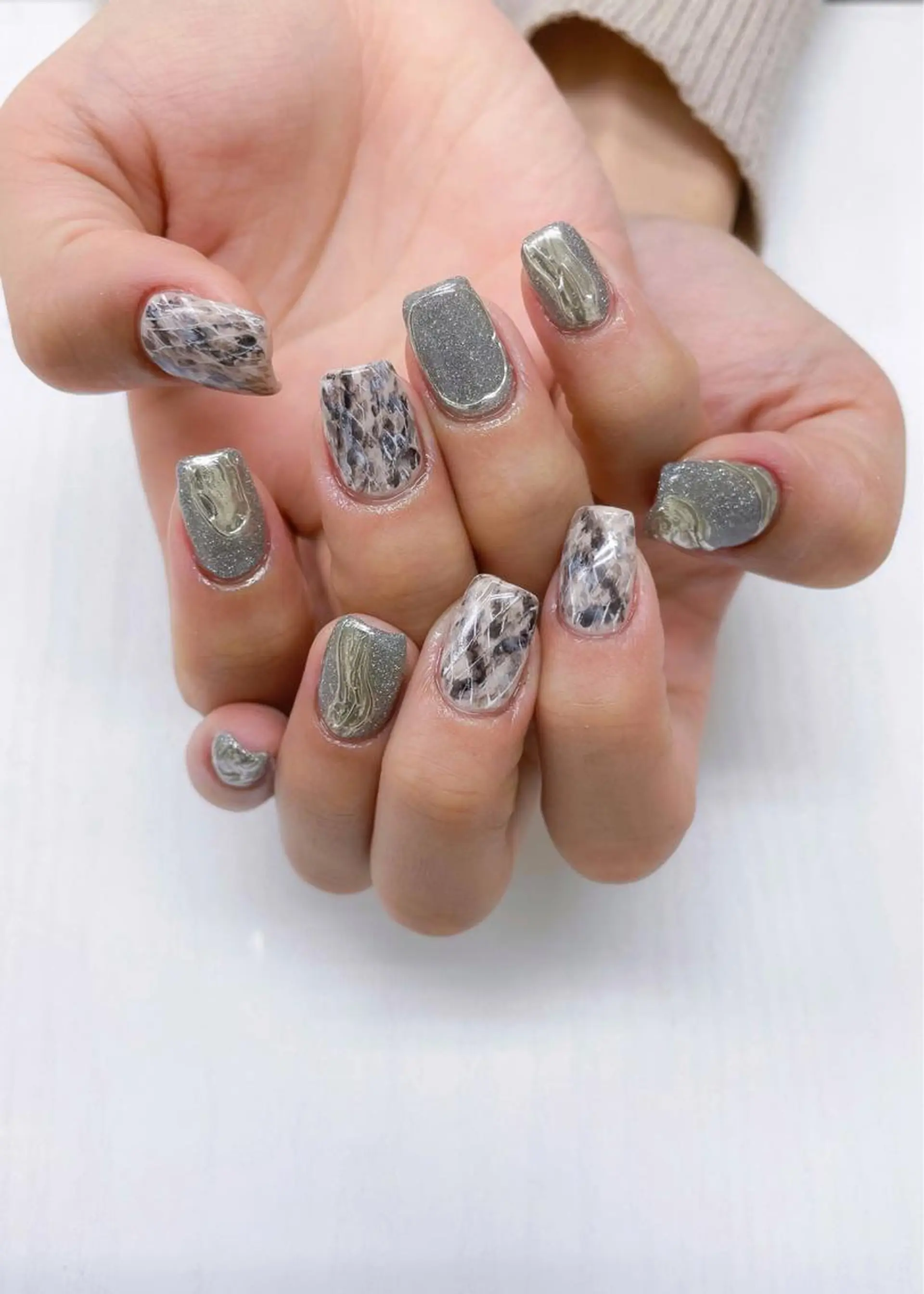 ネイル フラッシュネイル ラメ(グリッター) ハンドネイル Hisaka Mikiのネイルデザイン