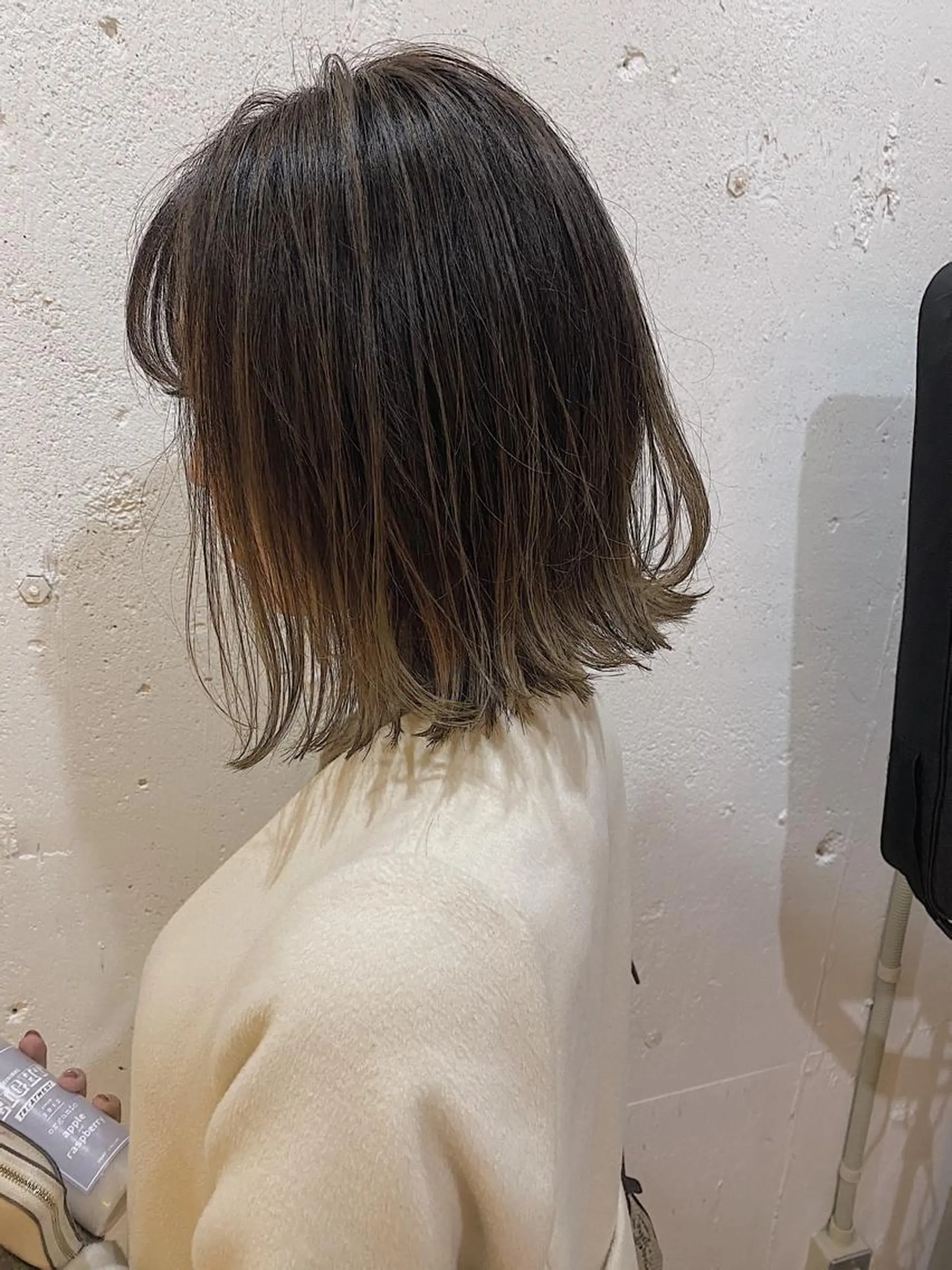 セミロング アッシュ レイヤーカット ヘアカラー フジサキ ケンのヘアスタイル