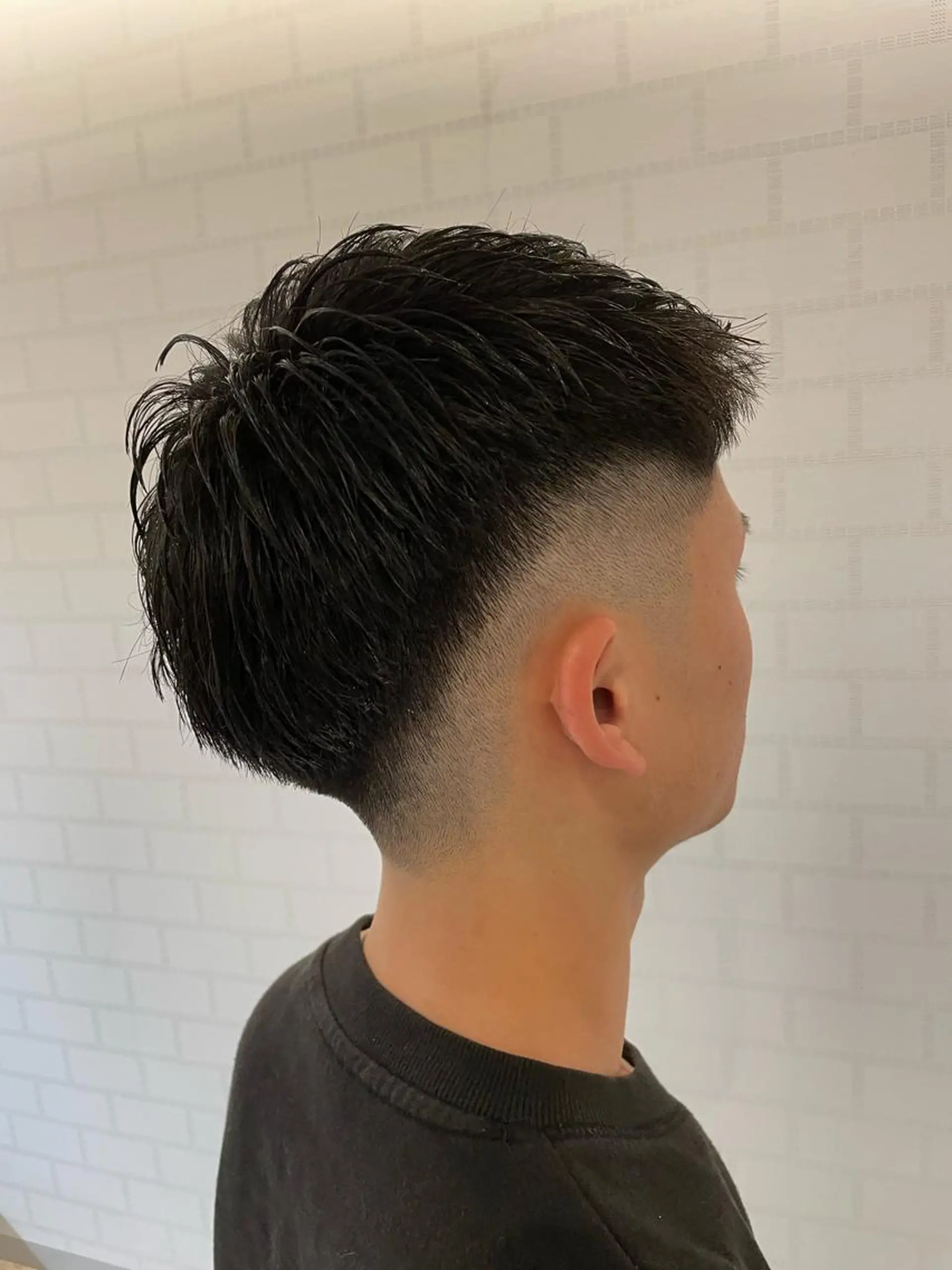 メンズ フェードカット スキンフェード 顔周りレイヤー/ 似合わせ/古津遼平のヘアスタイル