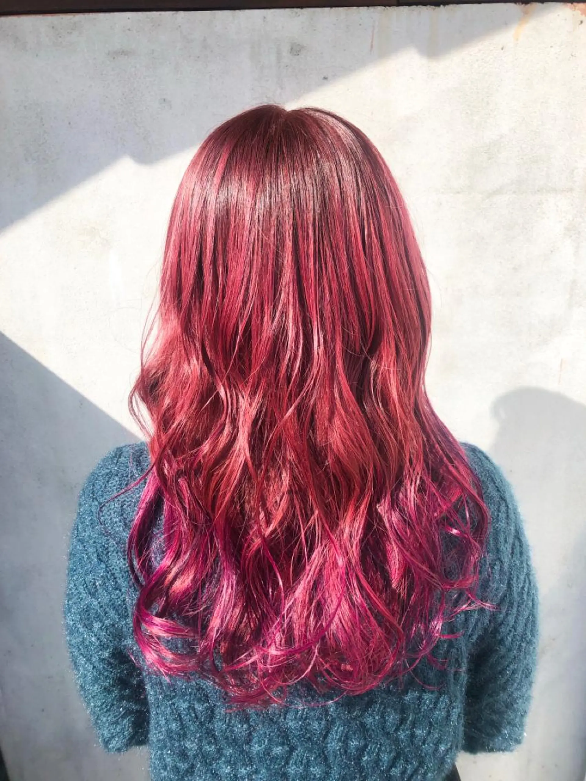 ロング カラー ブリーチ グラデーションカラー ピンクカラー ヘアカラー NAGON STYLE  MICI所属・佐藤 美聡のヘアスタイル