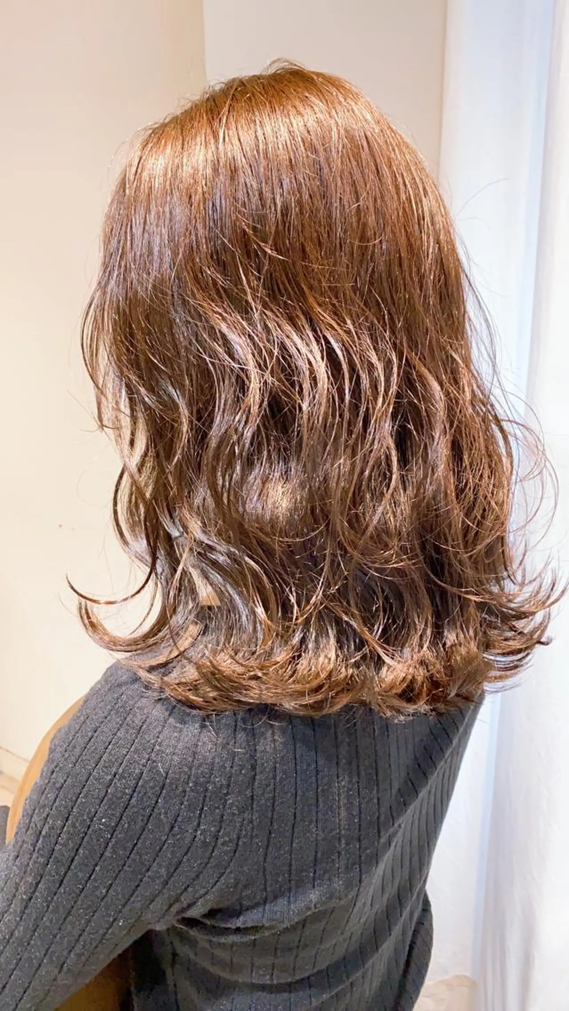 セミロング ショートボブ アッシュ ボブ 外国人風カラー ハイライト カット ヘアカラー トリートメント ヘッドスパ ヘアセット メンズツイスパ ショートフクヤマシンのヘアスタイル