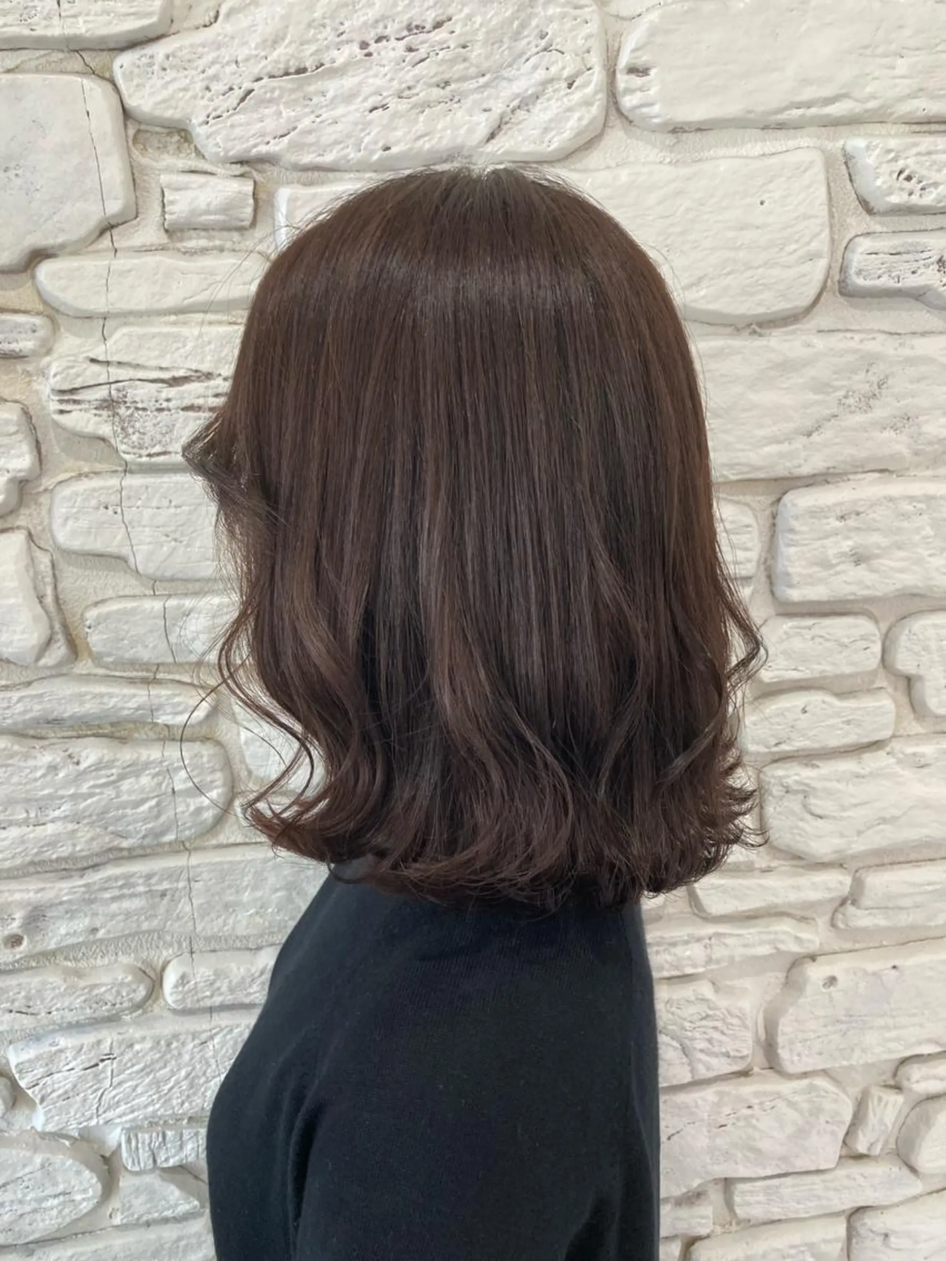 ミディアム カラー グレージュ 浅岡 のどかのヘアスタイル