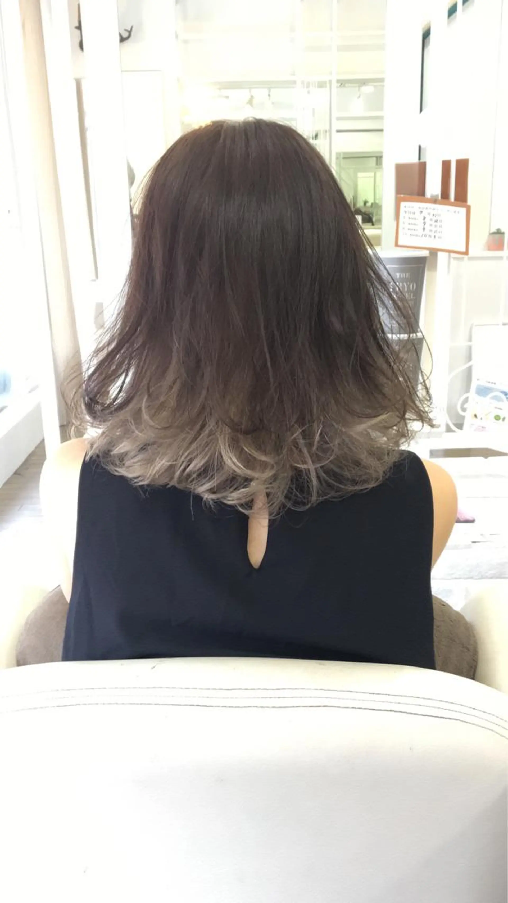 ミディアム カラー インナーカラー Tina所属・「Tina」一木 智之のヘアスタイル