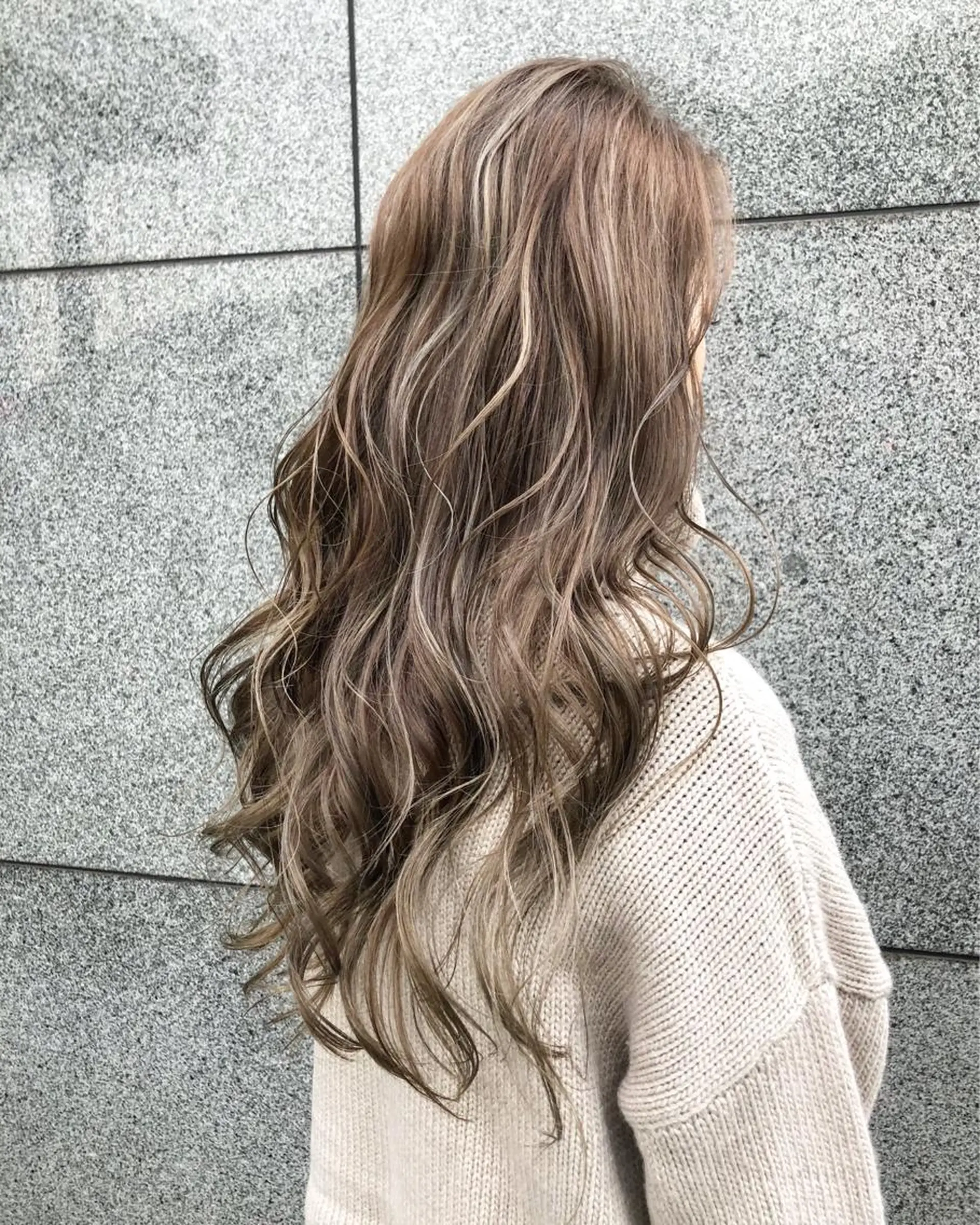 ロング カラー ベージュカラー REVE所属・TAKU 美容師のヘアスタイル