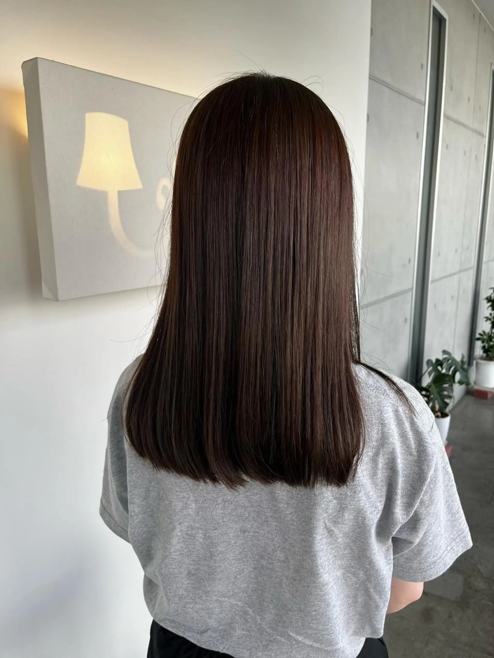 ミディアム アッシュ sharon所属・おせ ちさとのヘアスタイル