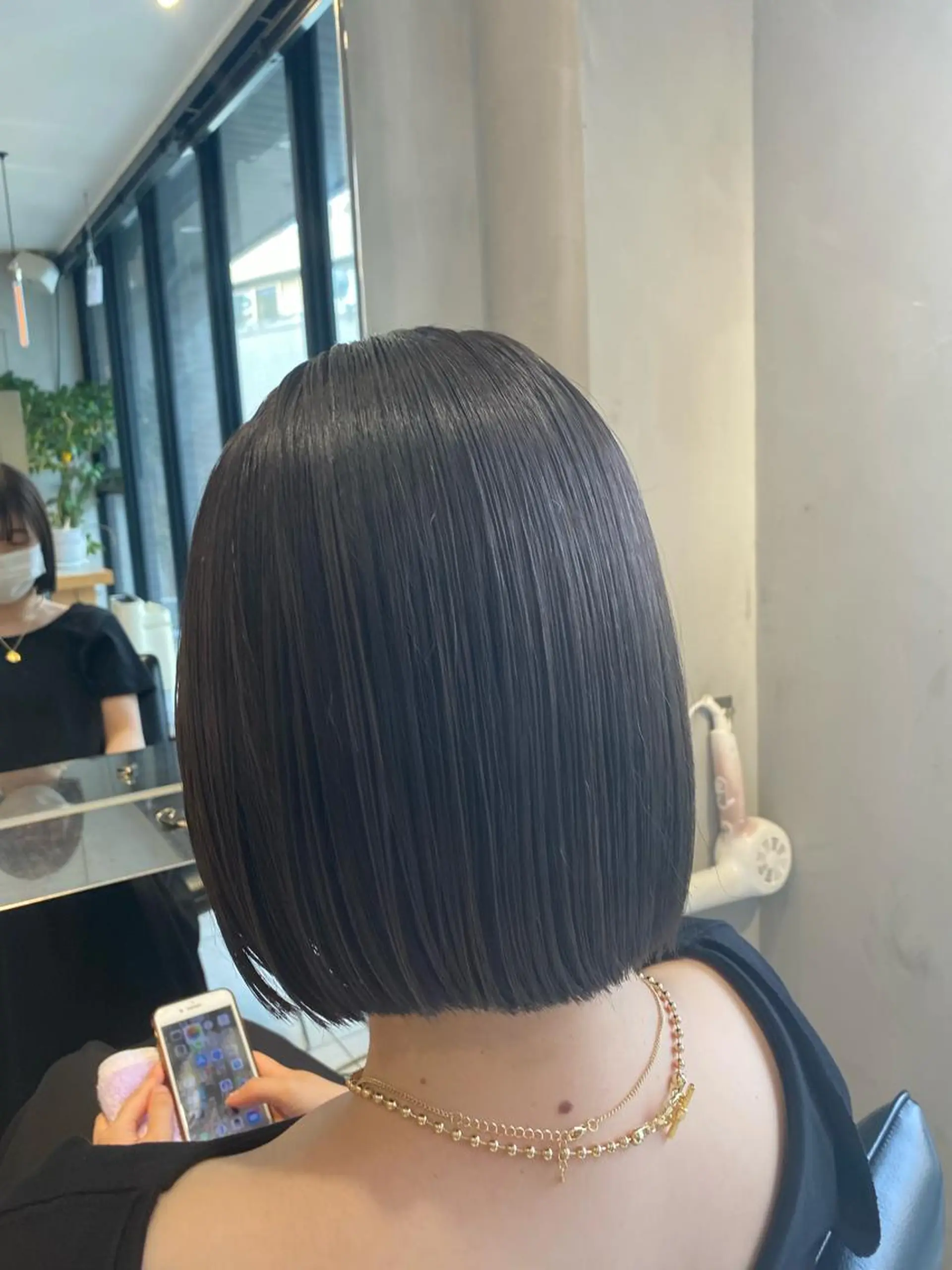 ショート カラー 艶髪/ダークトーン 🩶丸山日向のヘアスタイル