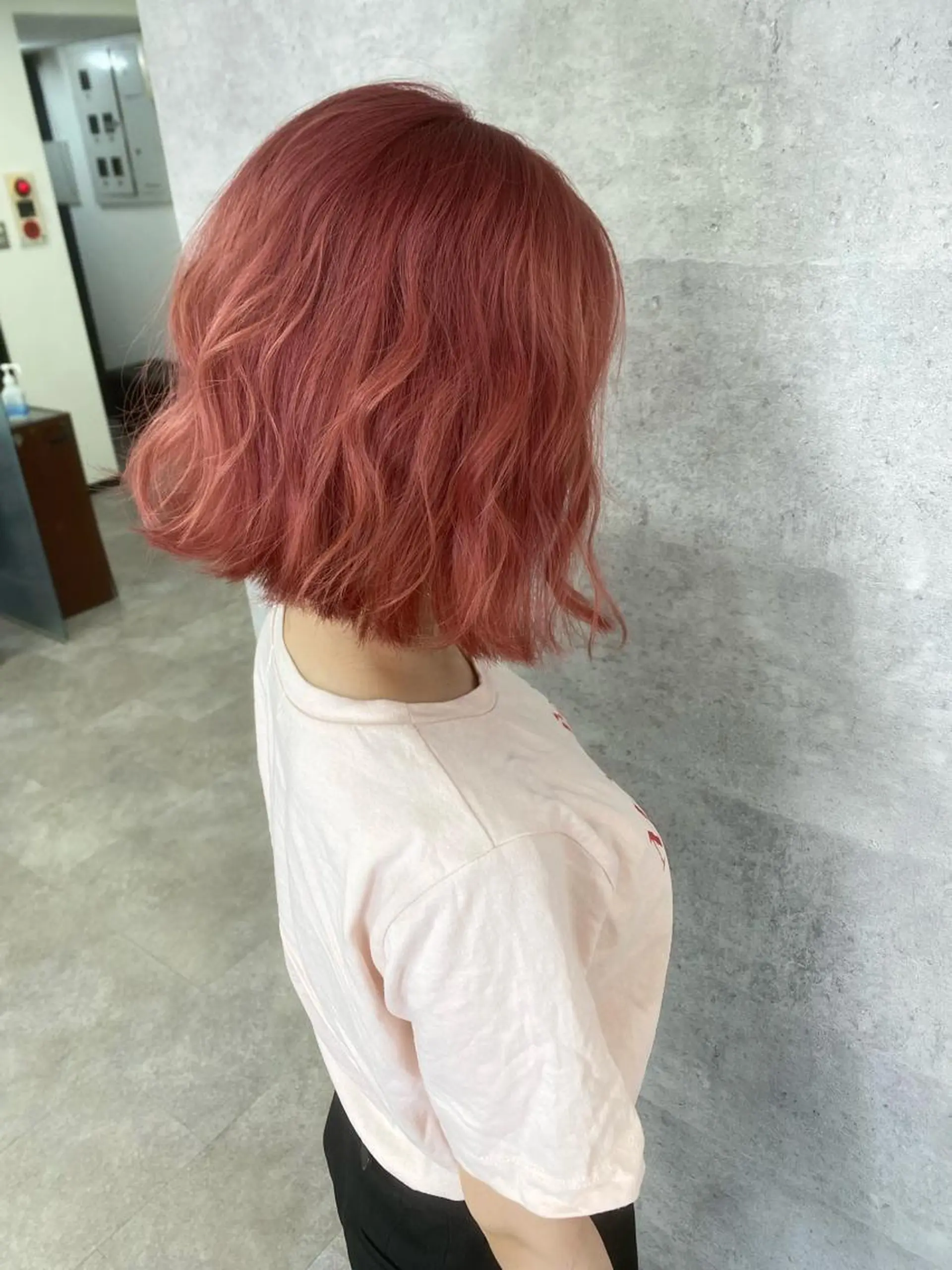 ミディアム カラー ヘアカラー トリートメント シールエクステ特化 ハイトーン、NANAのヘアスタイル