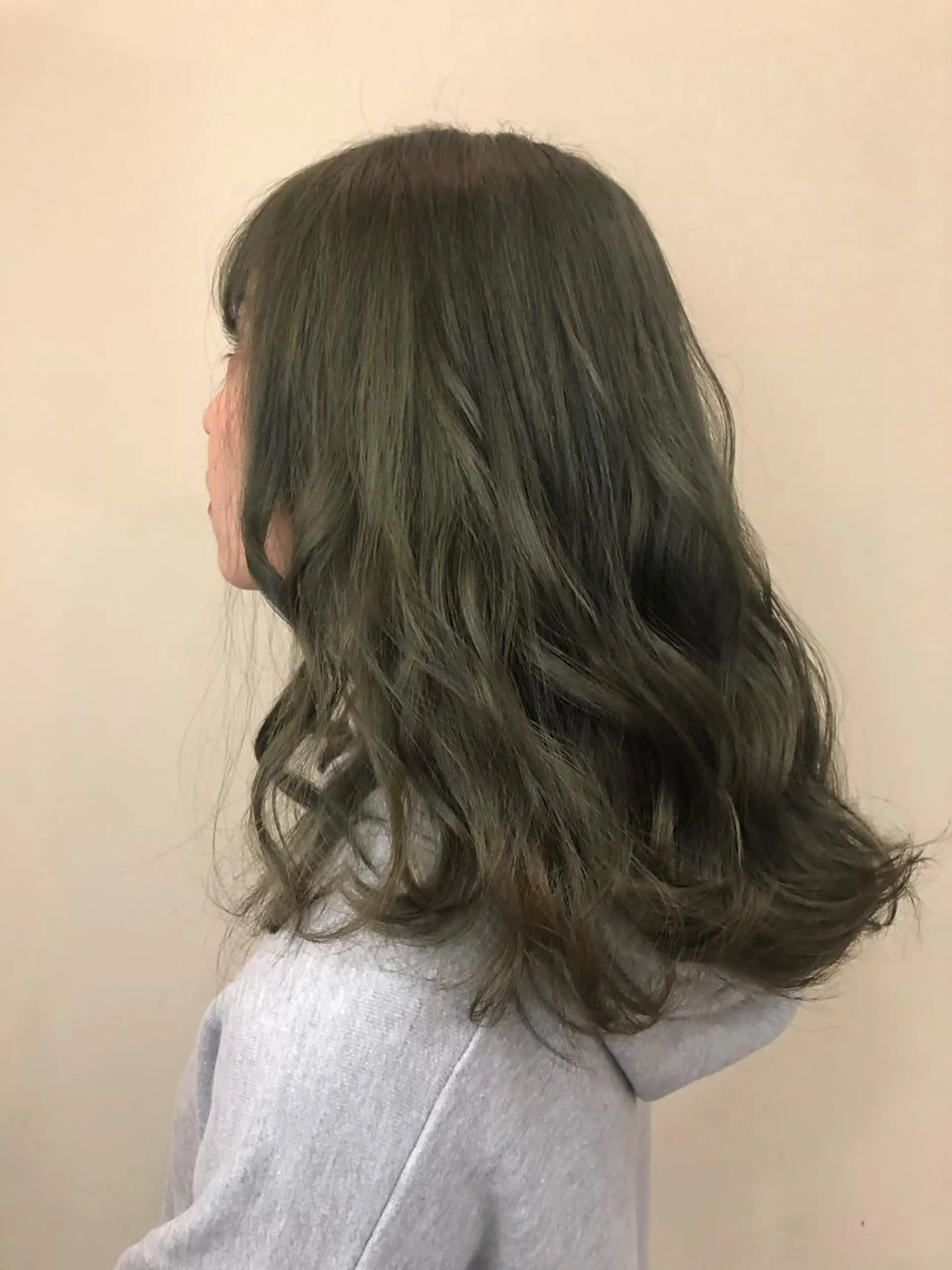 ミディアム ゆぴ☾‪/推しカラー /ハイトーンのヘアスタイル