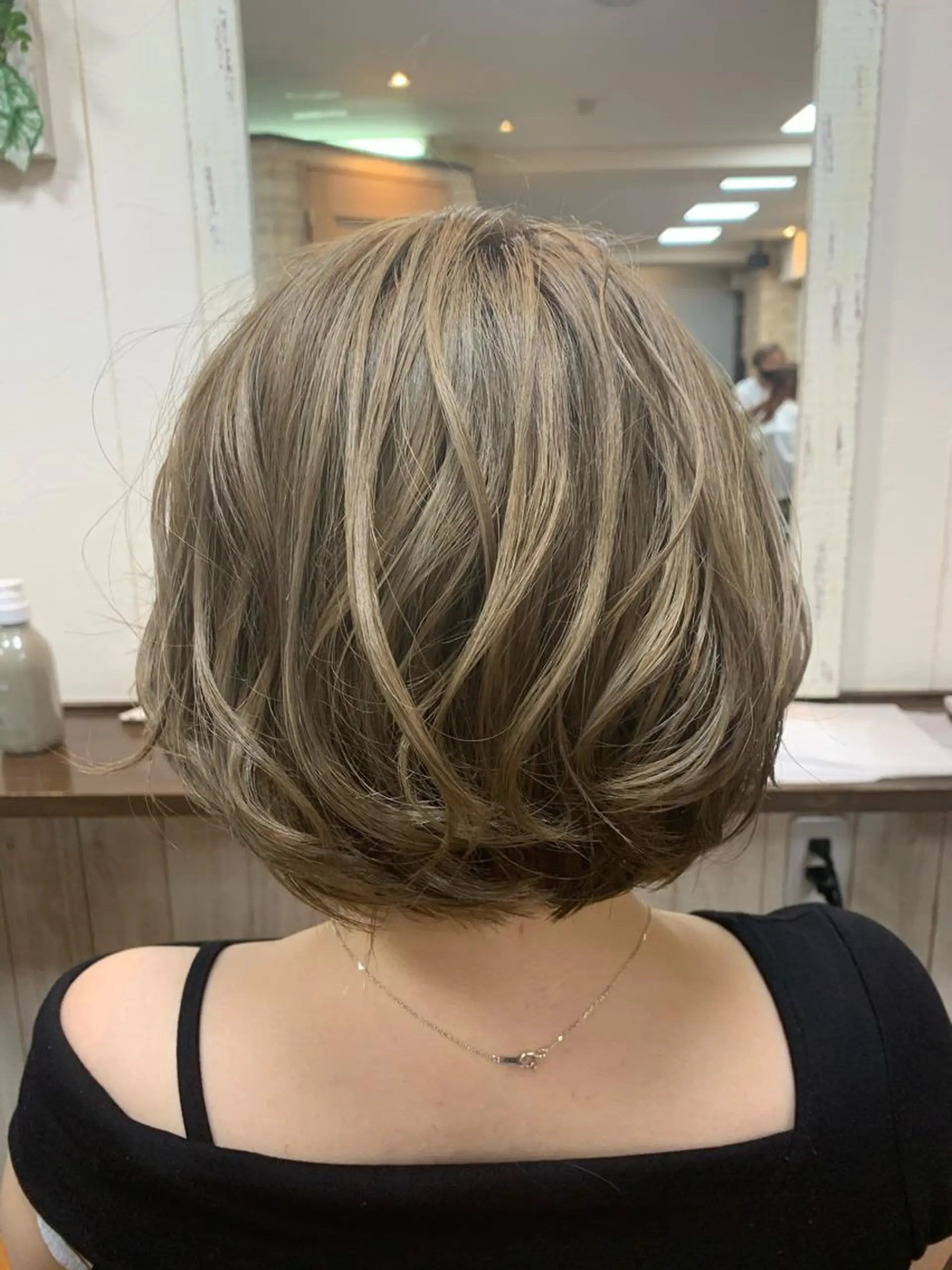 ショート カラー ヘアカラー est hair Ameri 松戸西口店所属・est  店長 ✂︎高橋✂︎のヘアスタイル
