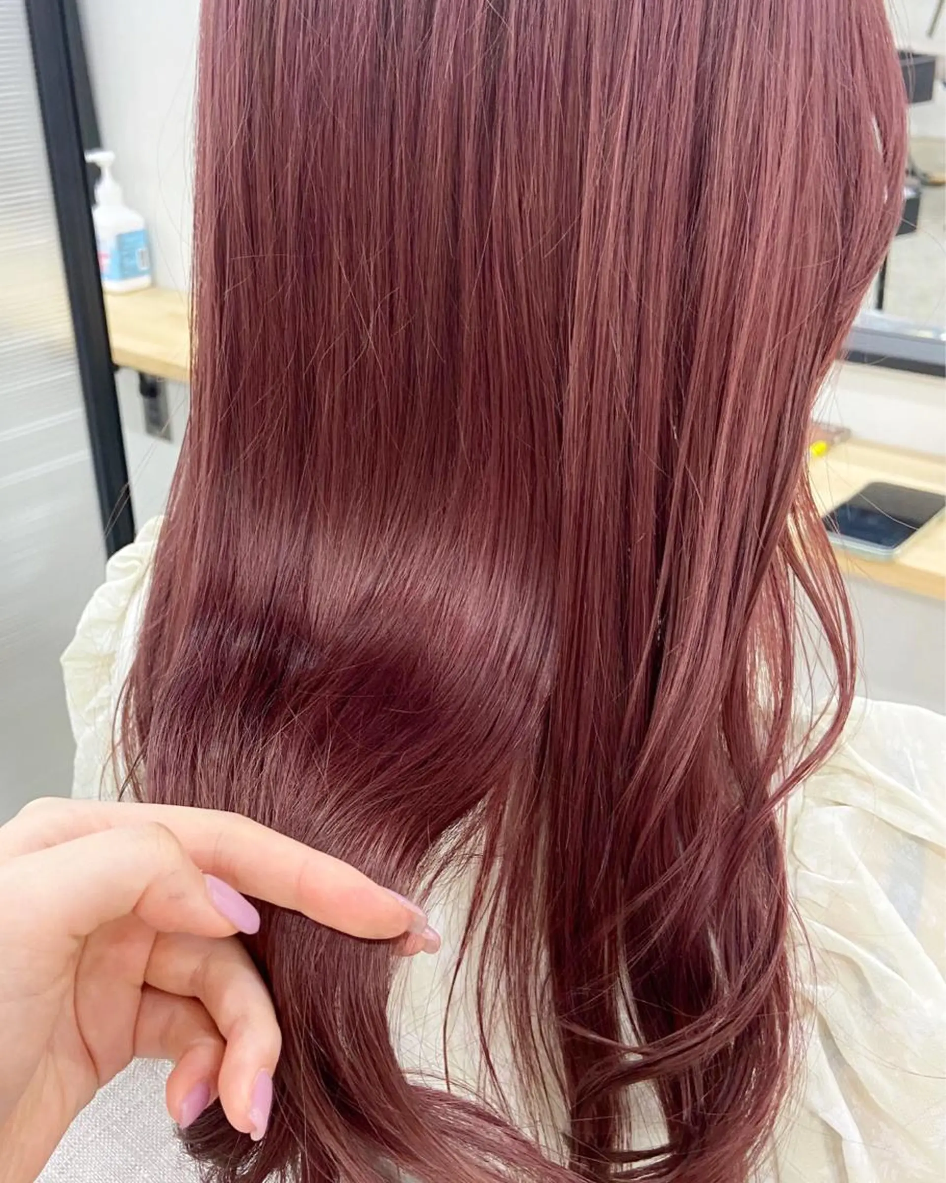 ロング カラー ヘアアレンジ ベージュカラー ピンクカラー ヘアカラー LOVETH  大名所属・Trip大名 AZUのヘアスタイル
