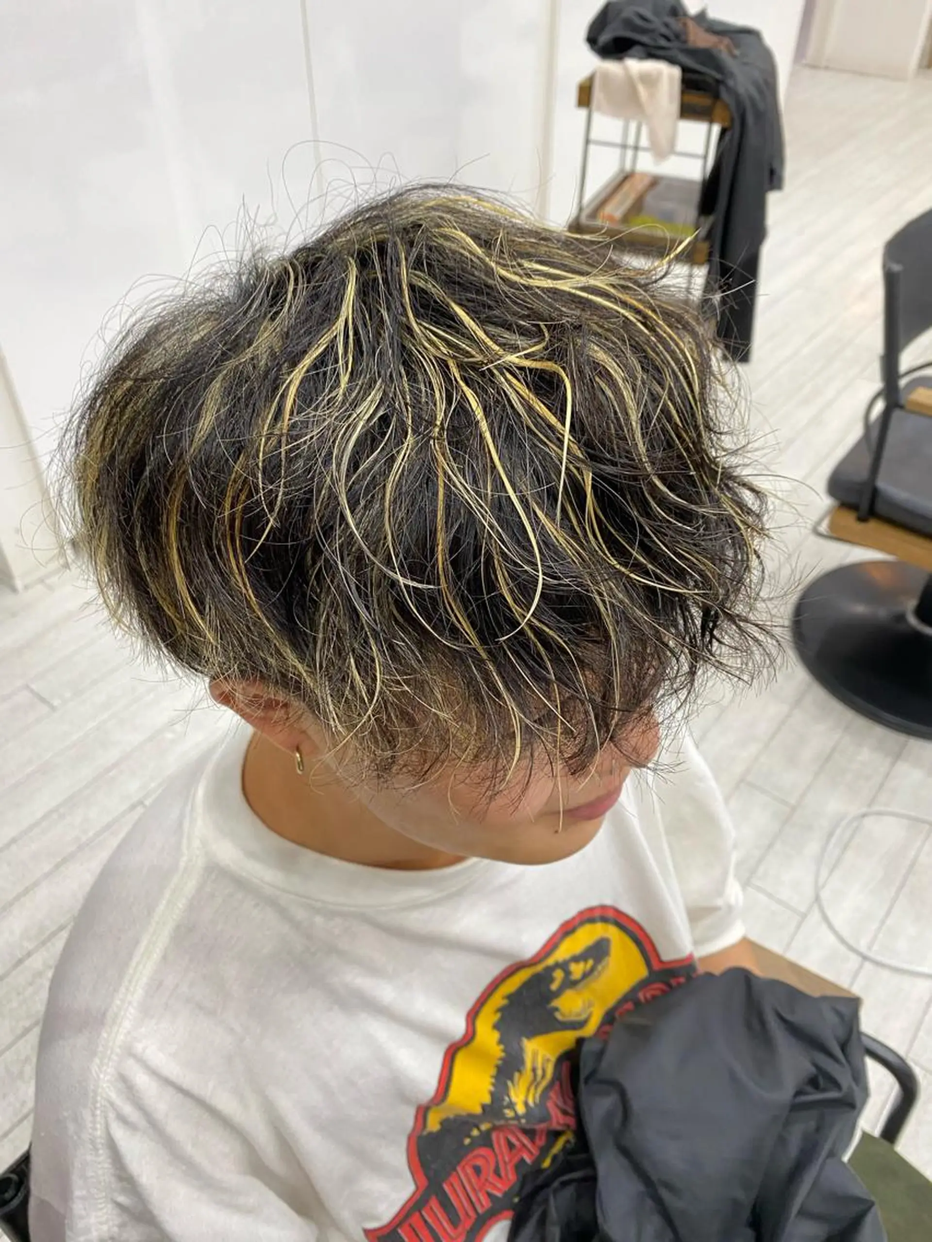 カラー メンズ 内田 穂乃香のヘアスタイル