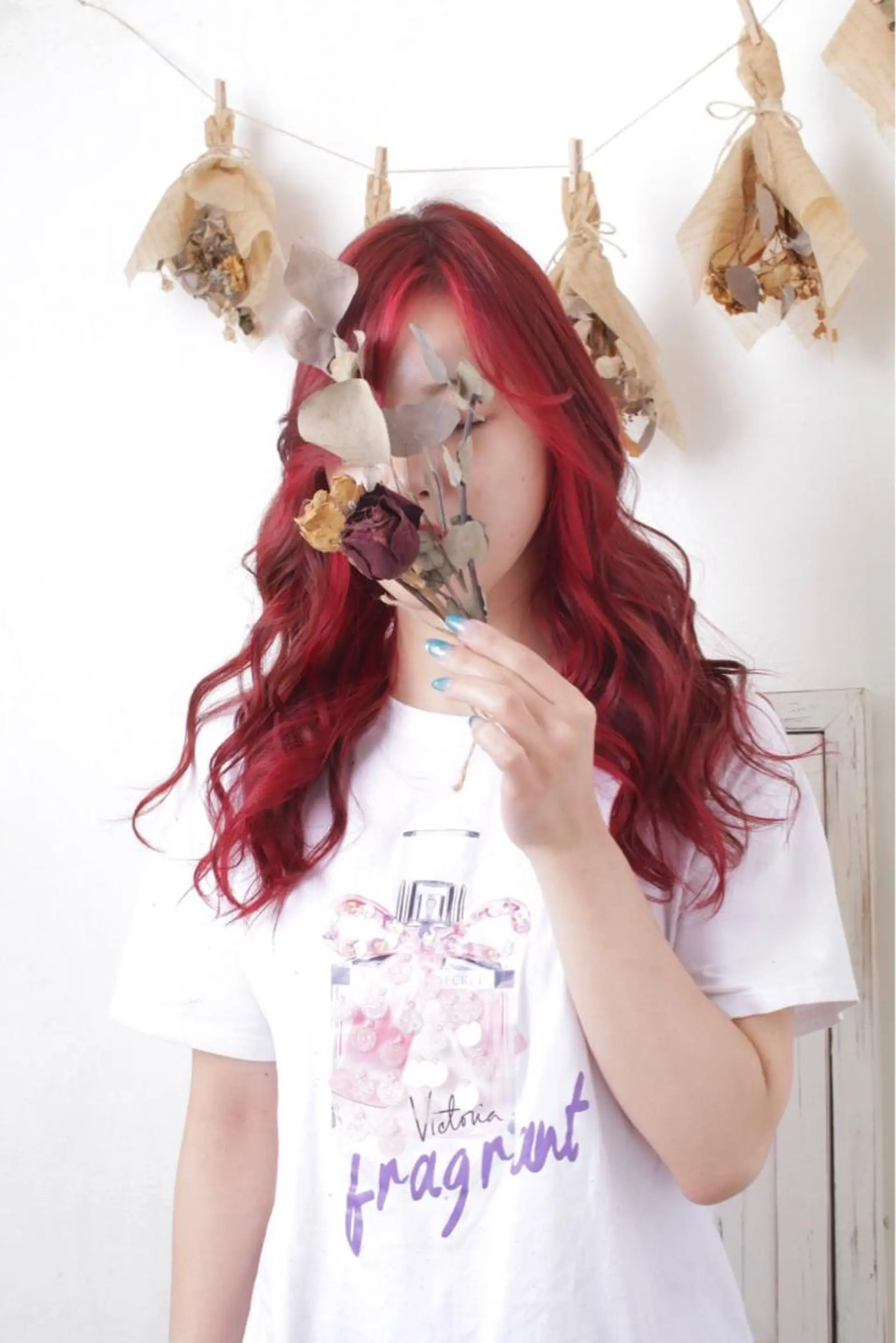 ロング カラー パーマ ヘアアレンジ ヘアカラー トリートメント 推し活専用 【派手髪】飯野ゆかりのヘアスタイル