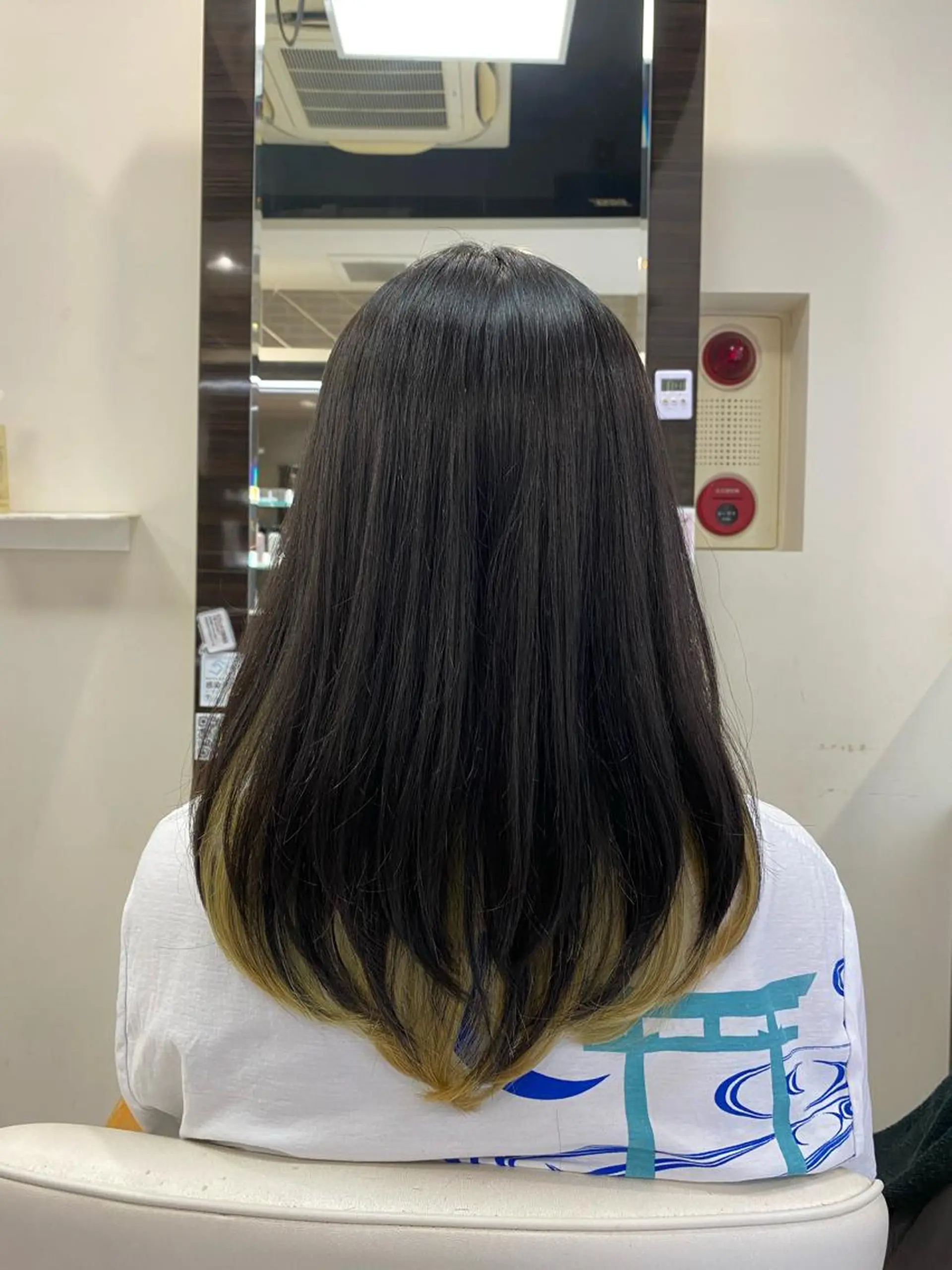 ロング レイヤーカット ロング シャギー カット 目黒 碧人のヘアスタイル