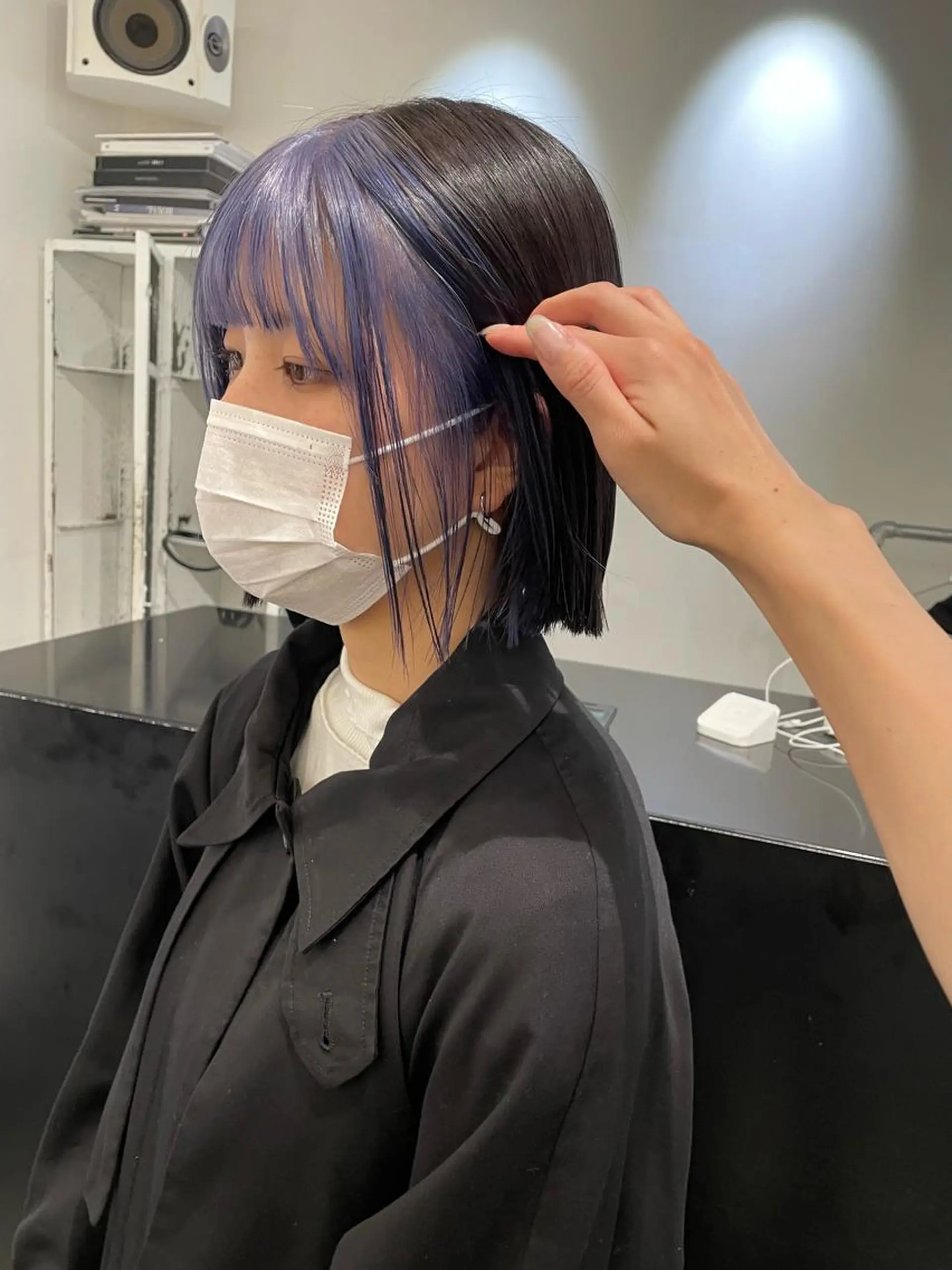 ミディアム パーマ ヘアアレンジ メンズ キッズ ネイル マツエク・マツパ アイブロウ メンズブリーチ ネイビー カット ヘアカラー トリートメント 艶ハイトーン/ヘア アレンジAYAKAのヘアスタイル