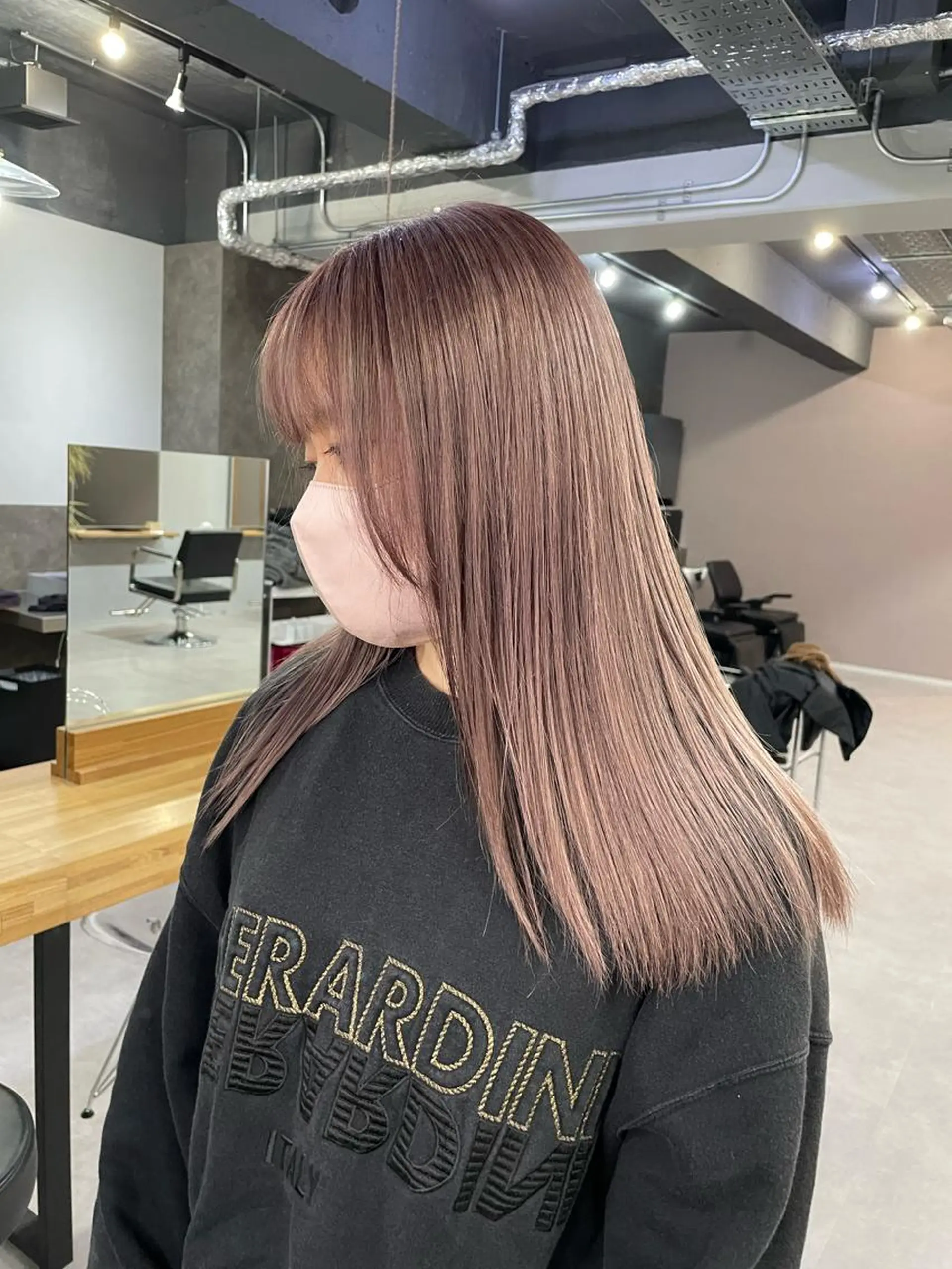 ロング カラー カット ミルクティーベージュ ❤︎レイヤー　MIAのヘアスタイル