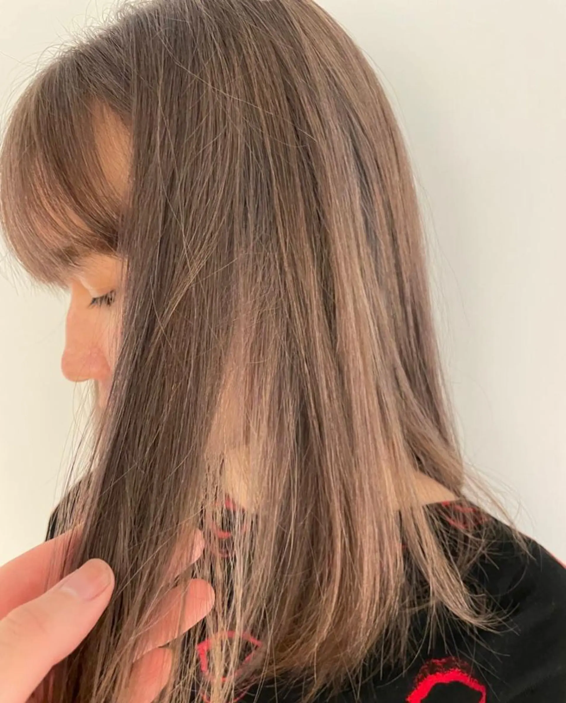 セミロング カラー Ata.所属・kubo nozomiのヘアスタイル