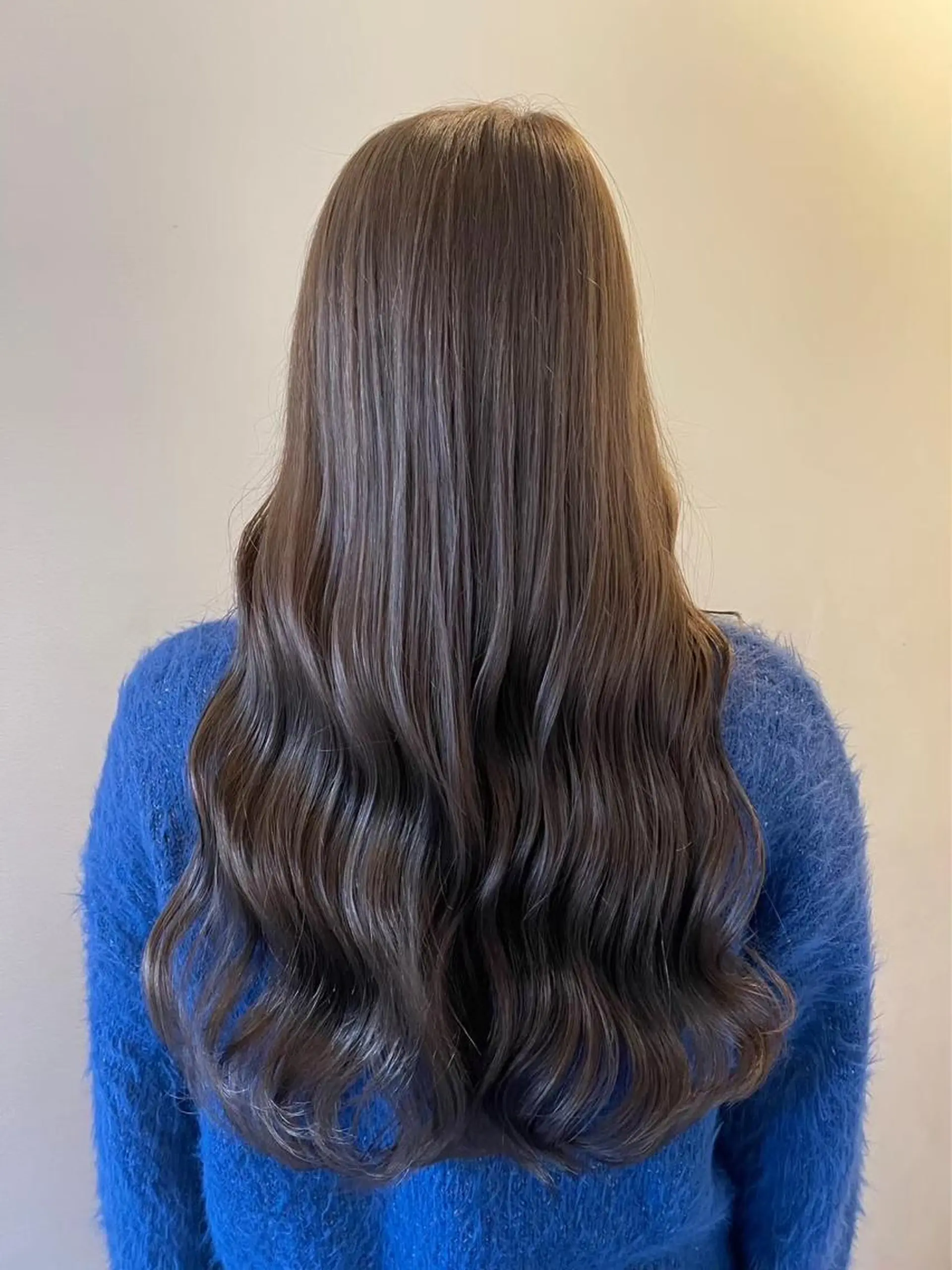 ロング カラー 愛瑠奈 erunaのヘアスタイル