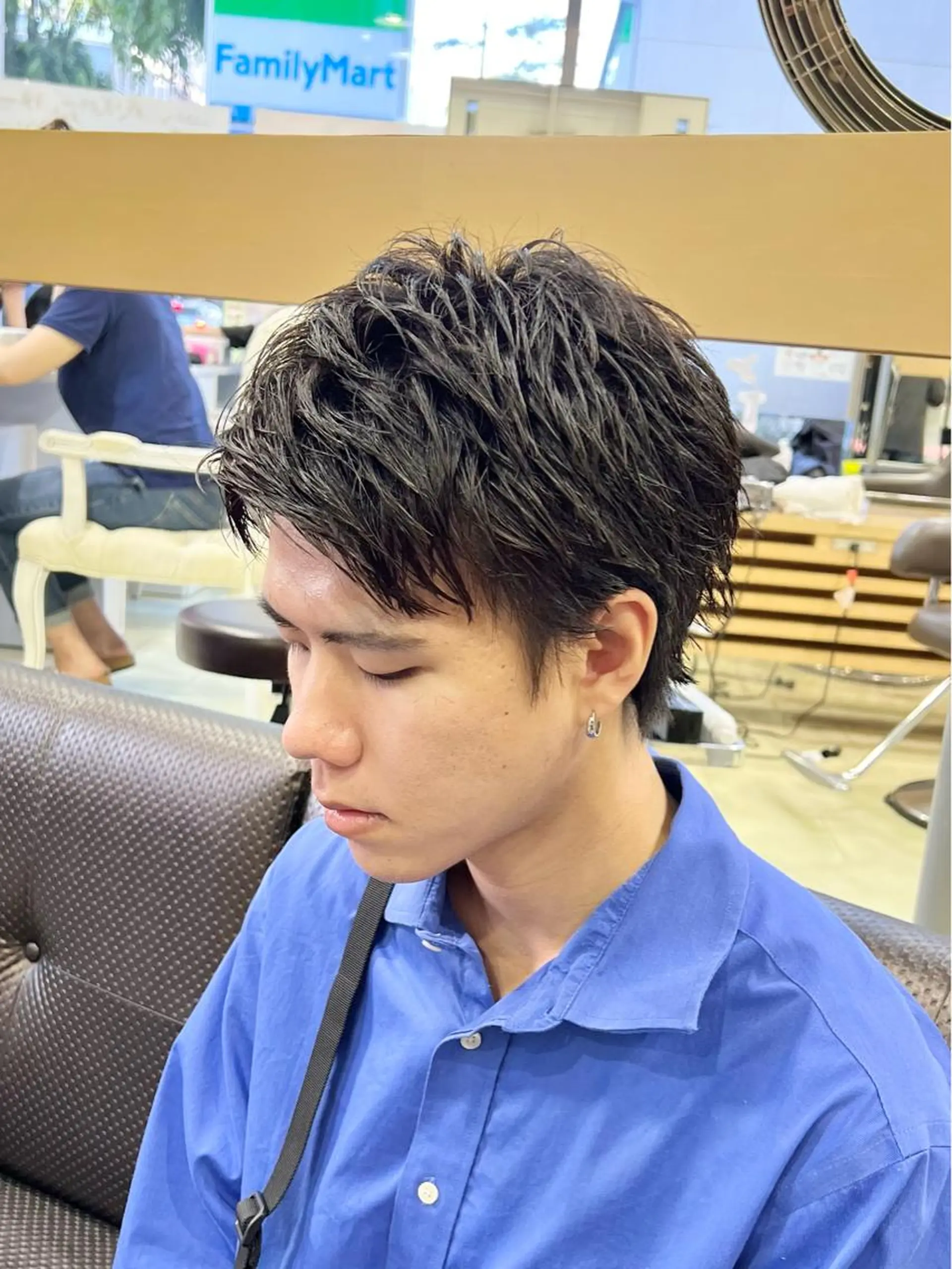 ショート パーマ メンズ アイブロウ ﾎｯﾄﾍﾟｯﾊﾟｰ に移行中【かな】のヘアスタイル