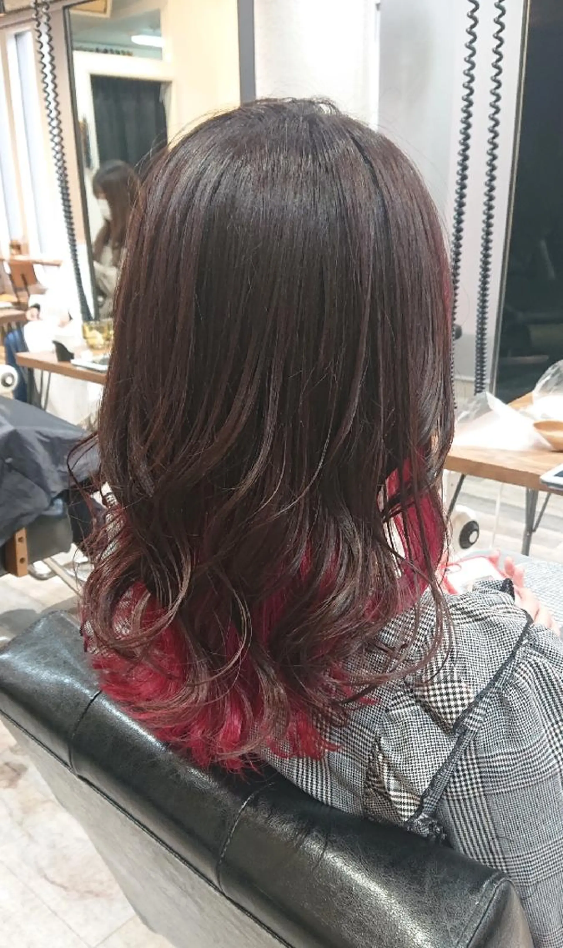 セミロング カラー レッドカラー ACROあべの店所属・艶カラー/インナー /グラデ/大西小百合のヘアスタイル