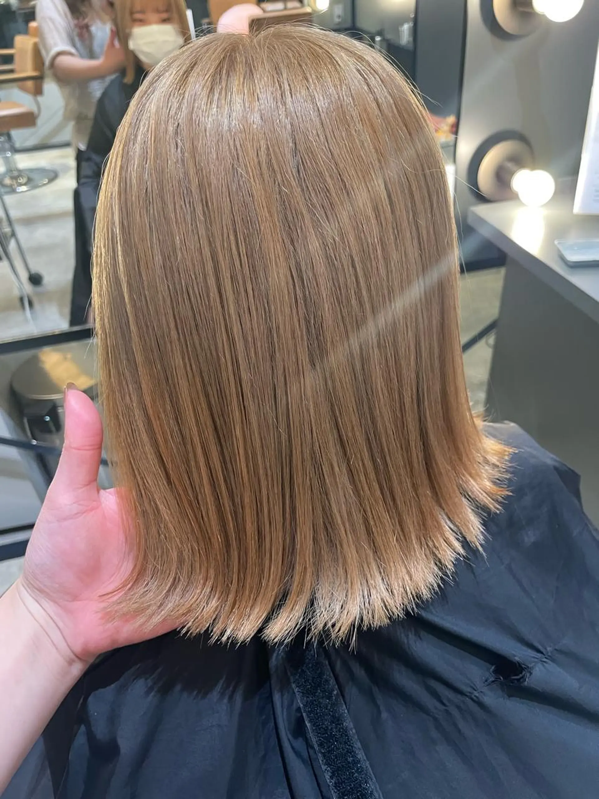 ミディアム 横山 菜摘のヘアスタイル