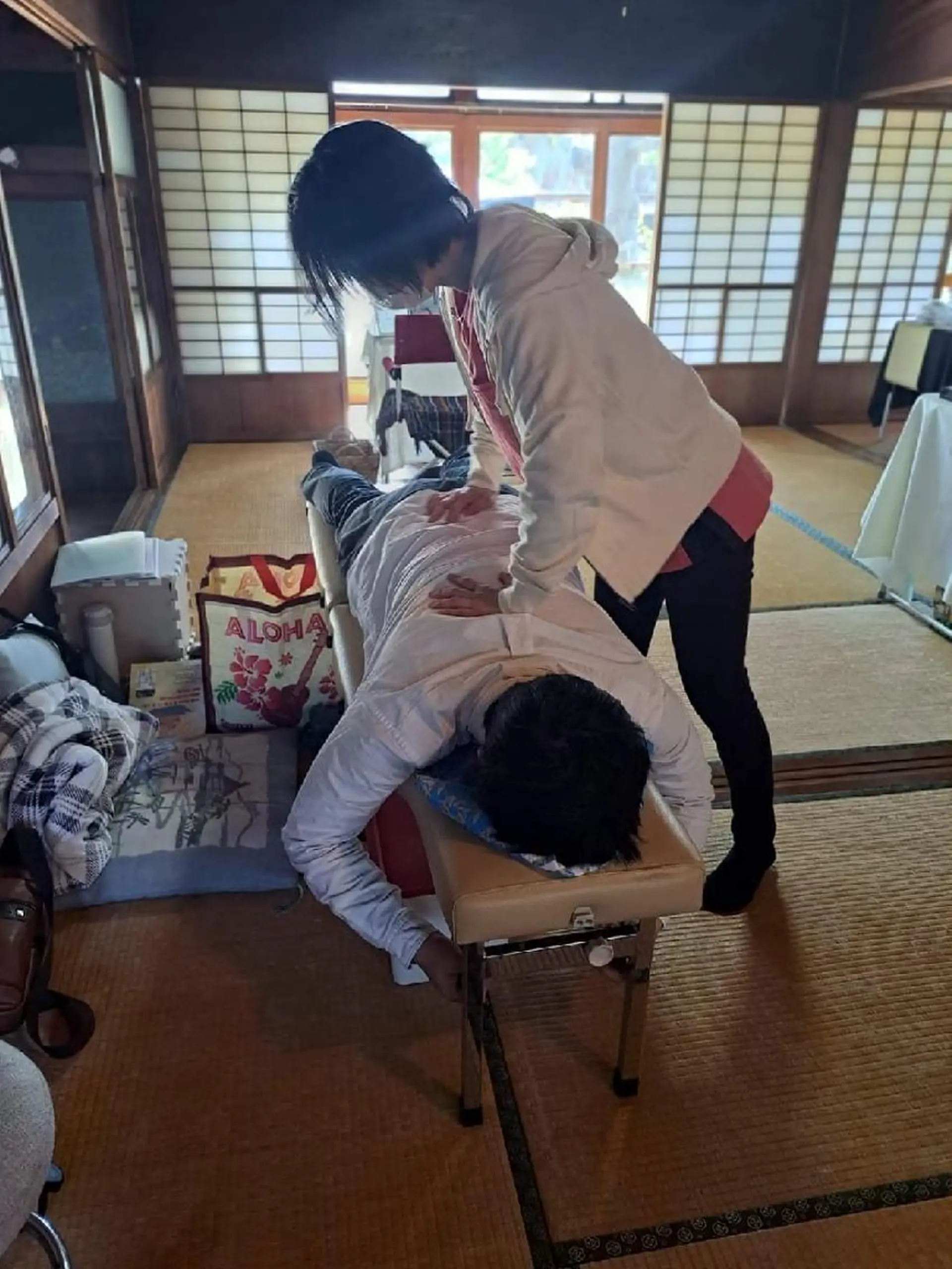 ﾒﾅｰﾄﾞﾌｪｲｼｬﾙｻﾛﾝ ﾘﾝｶﾞｰﾃﾞﾝ　ﾘﾝﾊﾟｻﾛﾝｽﾐｰﾙ所属・たけごし ゆきのエステ・リラクイメージ