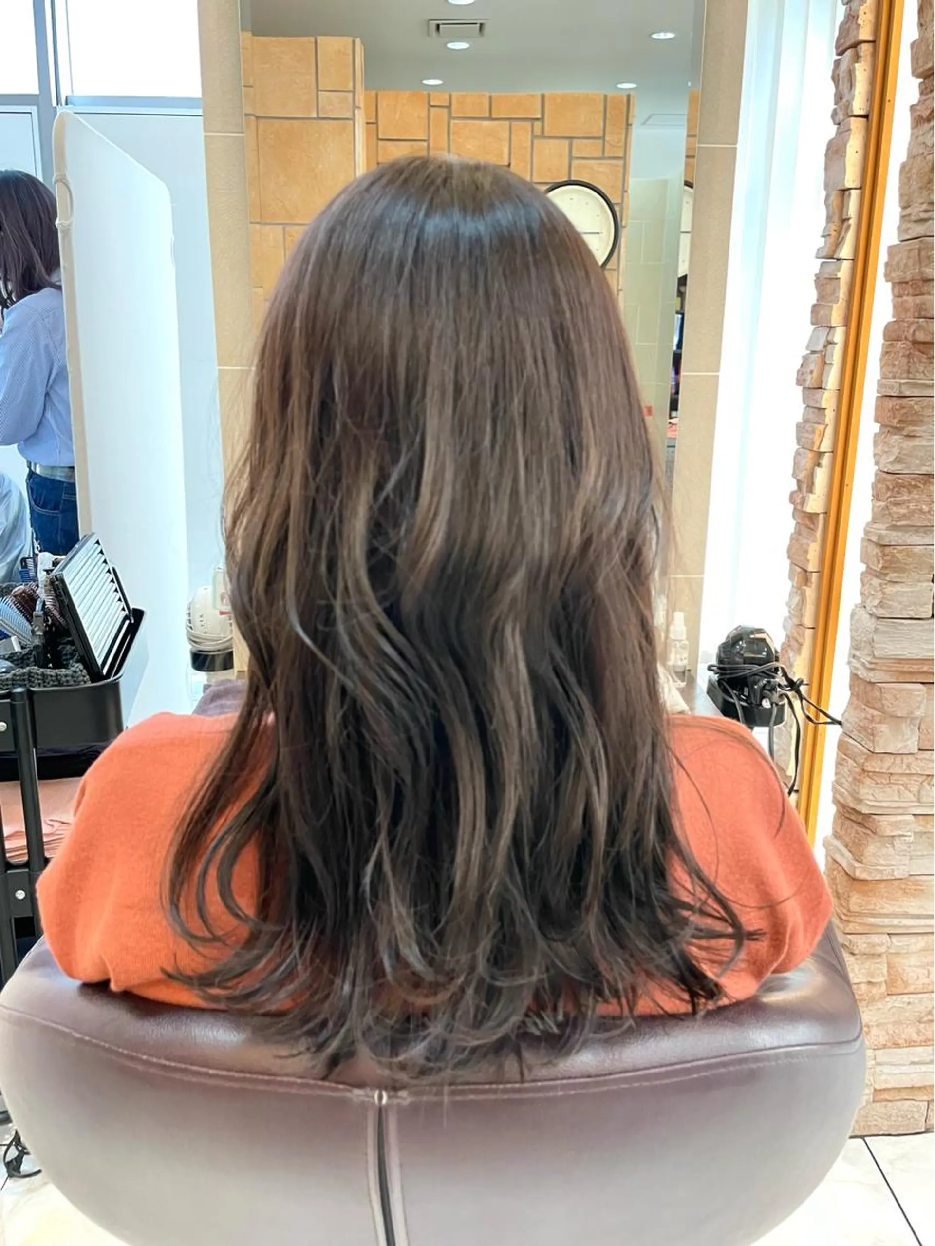 ロング カット ヘアカラー 新籾 尚哉のヘアスタイル