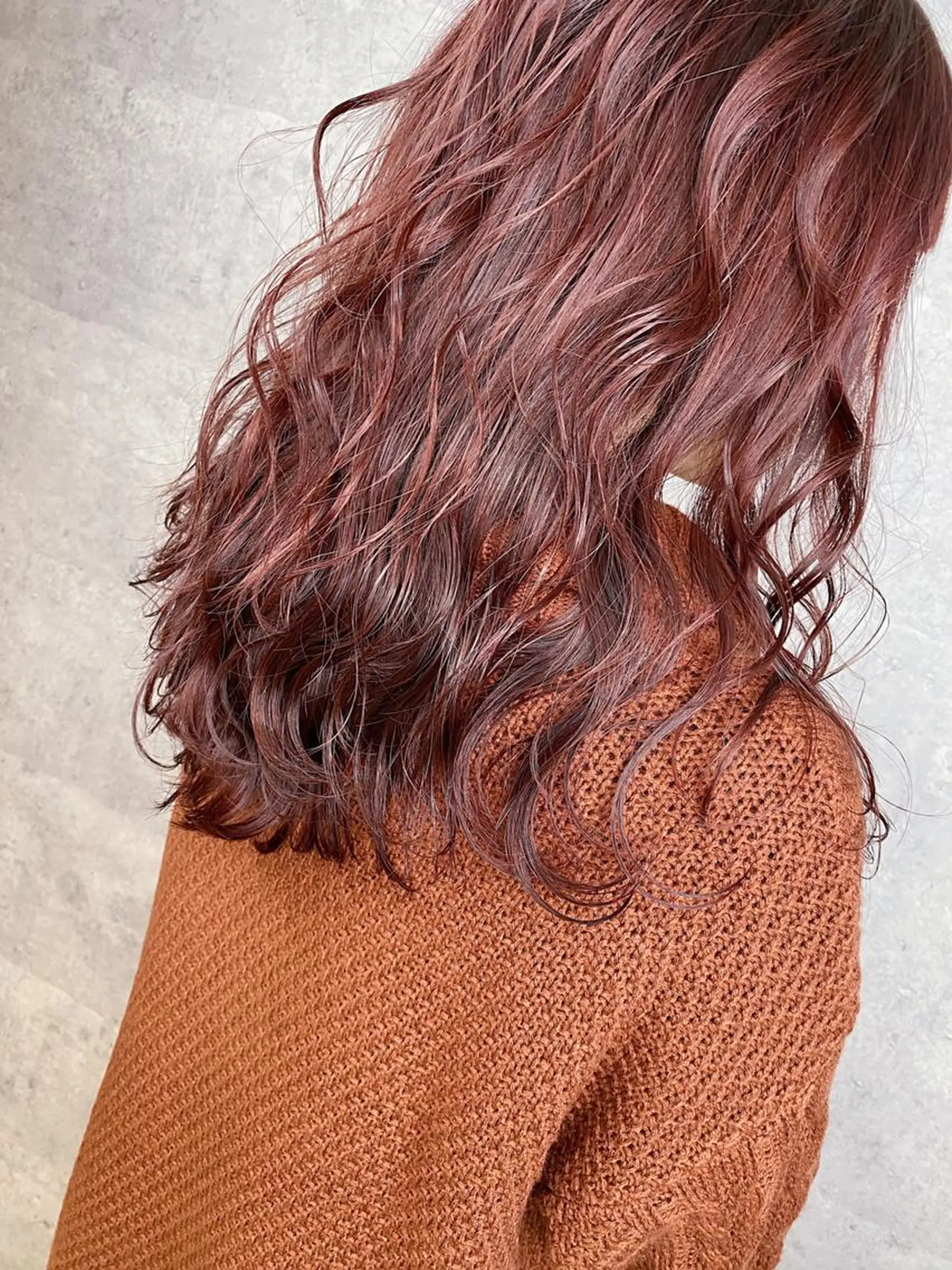 セミロング カラー _WHITE 天王寺のヘアスタイル