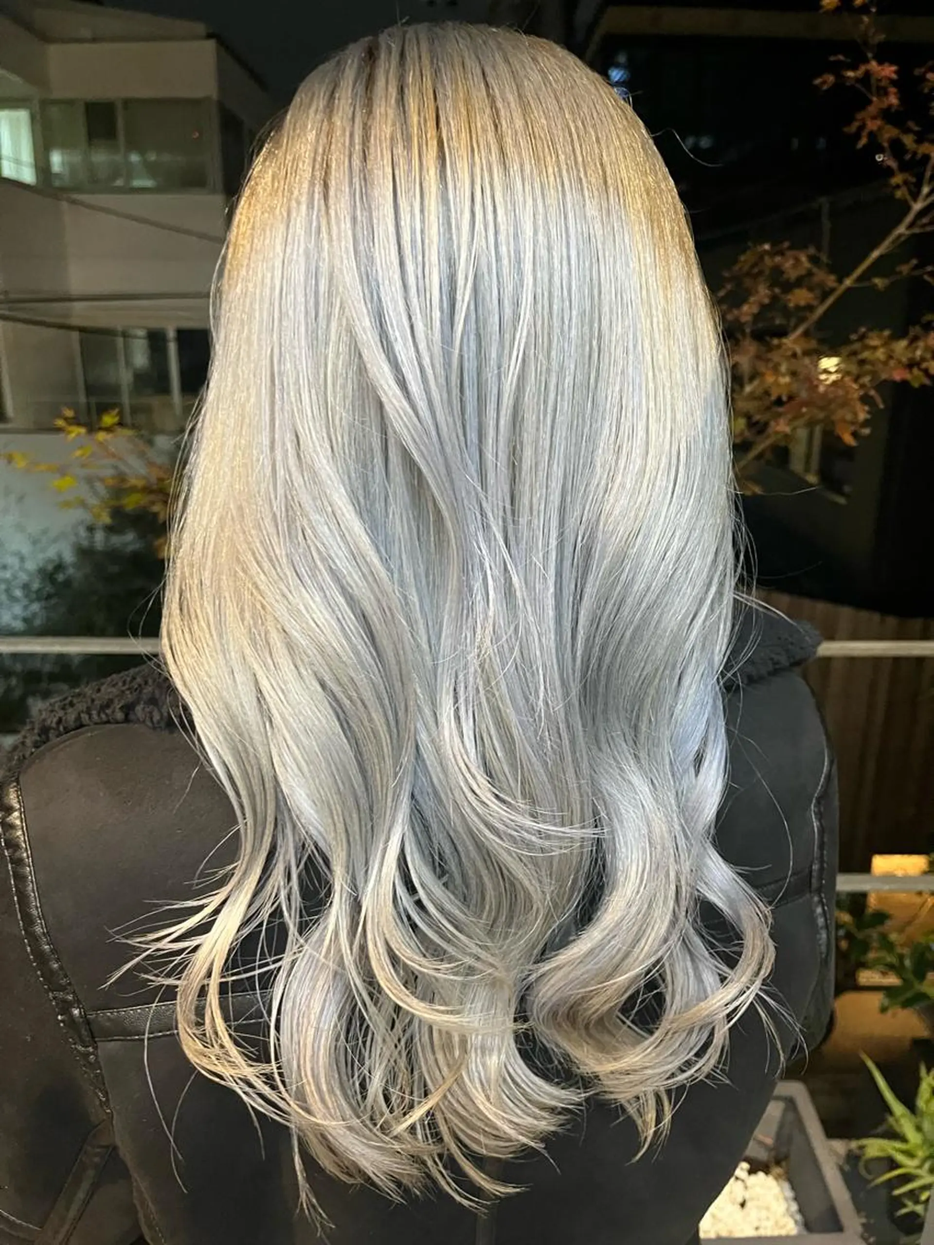 ロング カラー ブリーチ シルバー yuuna/ ハッシュカット🎀のヘアスタイル