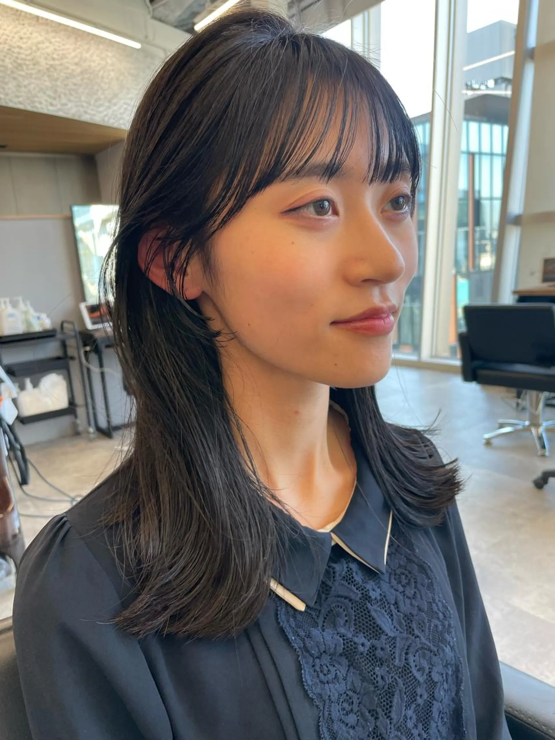 セミロング カラー ヘアアレンジ カット トリートメント ヘッドスパ ヘアセット 【柔らか透明感✨/ 似合せ前髪】大石葉月のヘアスタイル