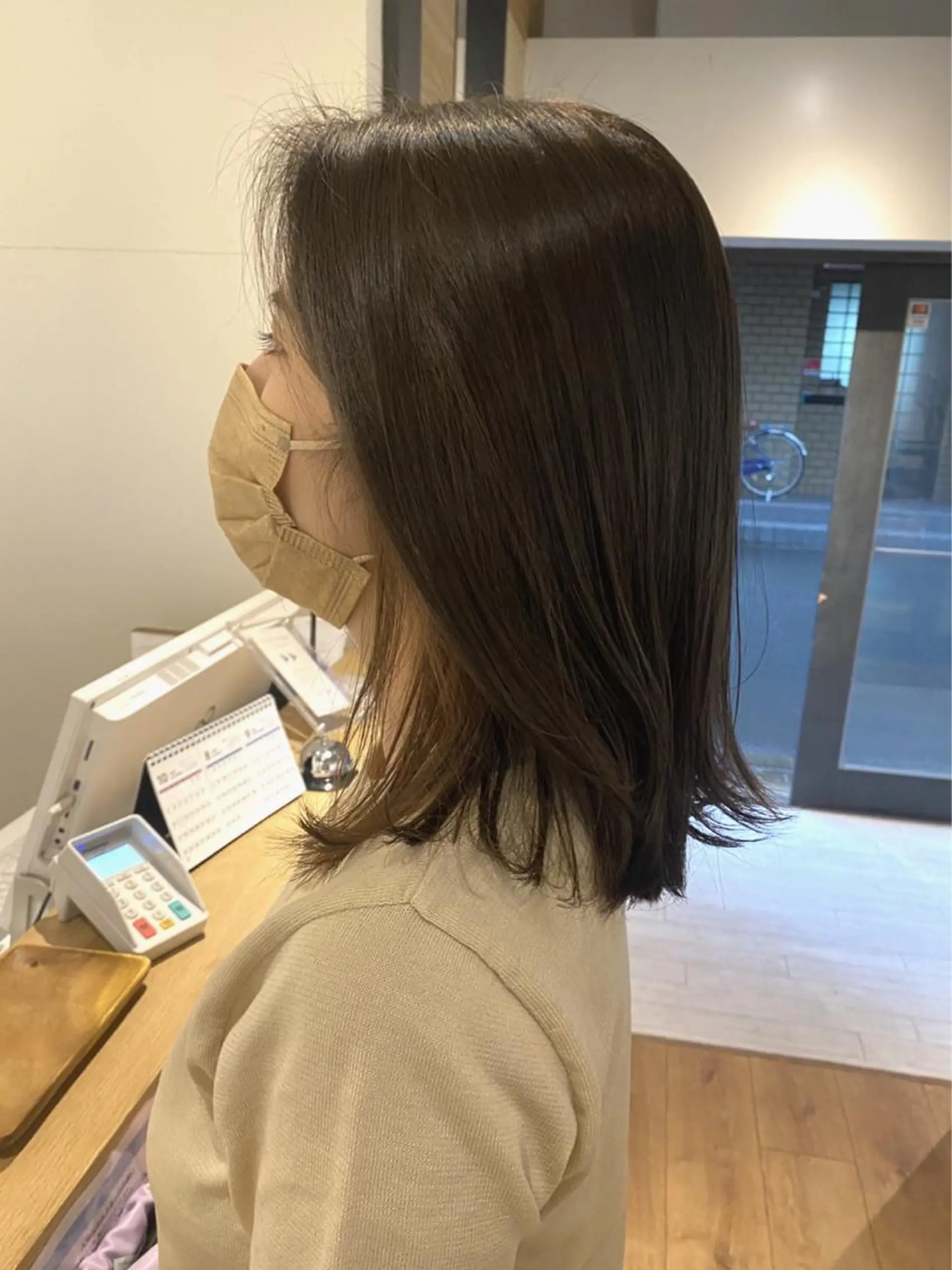 ミディアム カラー イヤリングカラー newi京橋 【sachi】のヘアスタイル