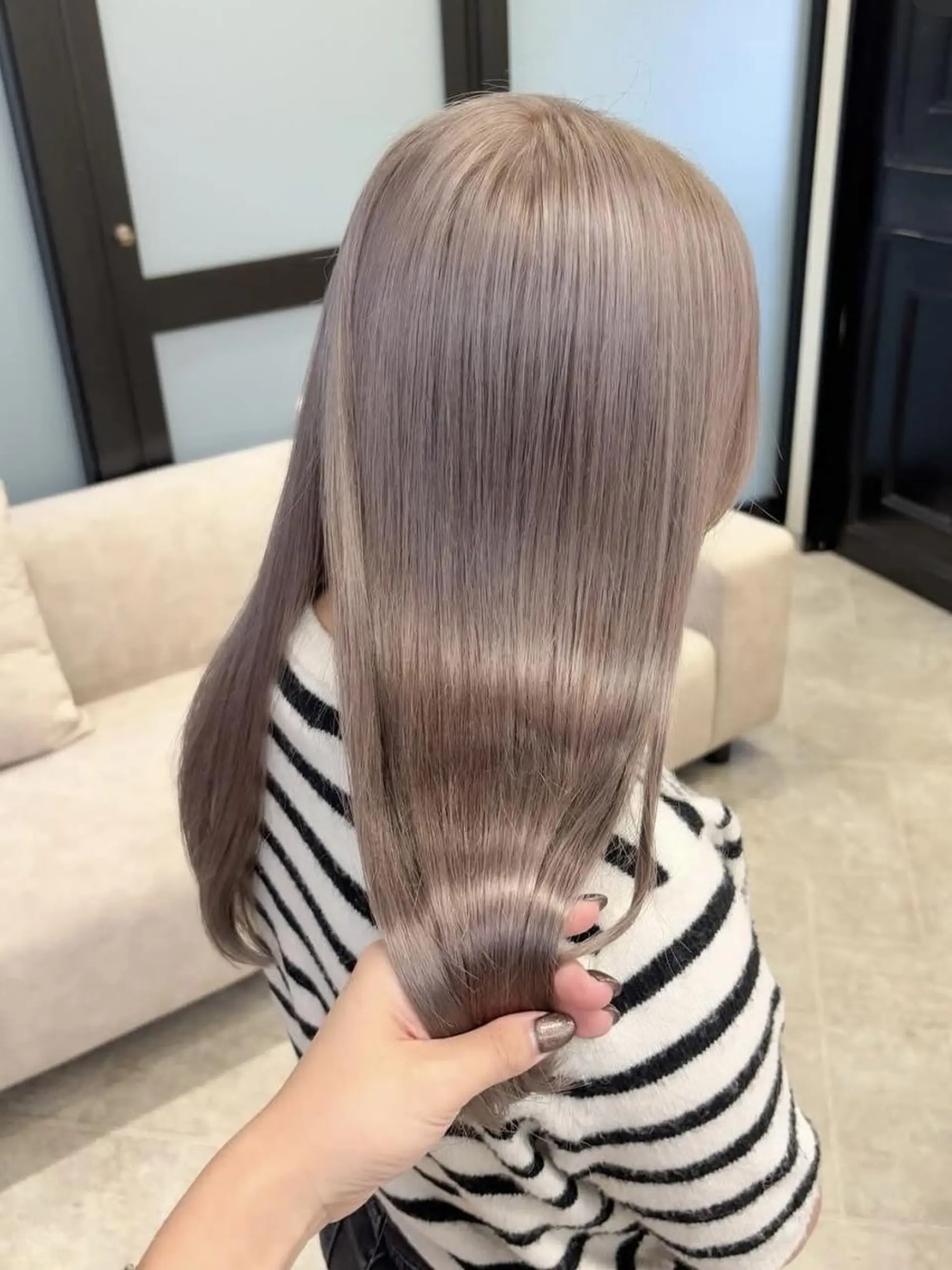 セミロング ヘアカラー MATTY rioのヘアスタイル