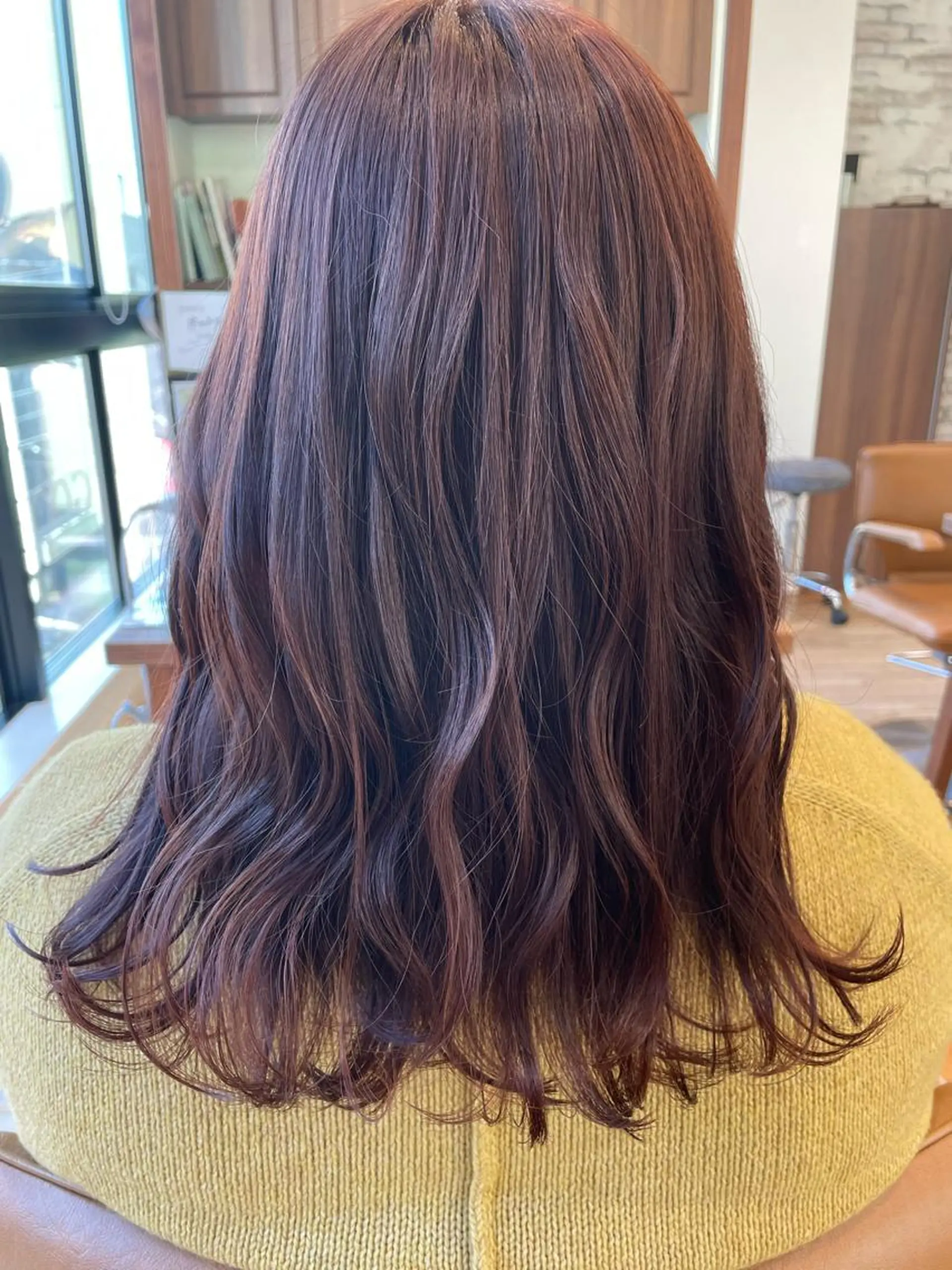 ミディアム ヘアカラー 山本　恵 (やまもと  けい)のヘアスタイル