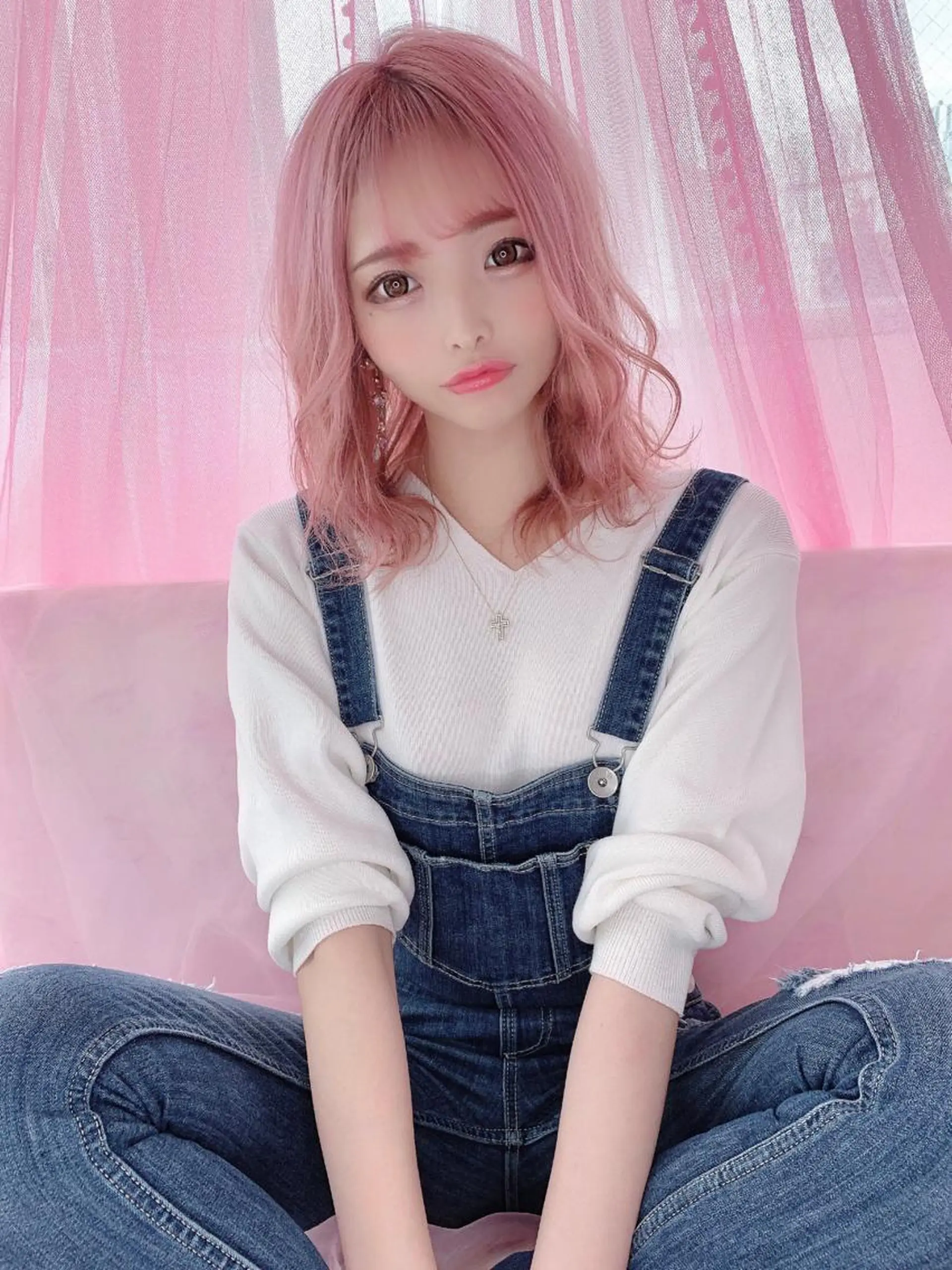 セミロング カラー ピンクカラー ホワイトピンク ヘアカラー トリートメント 💓シールエクステ ルミエールのヘアスタイル