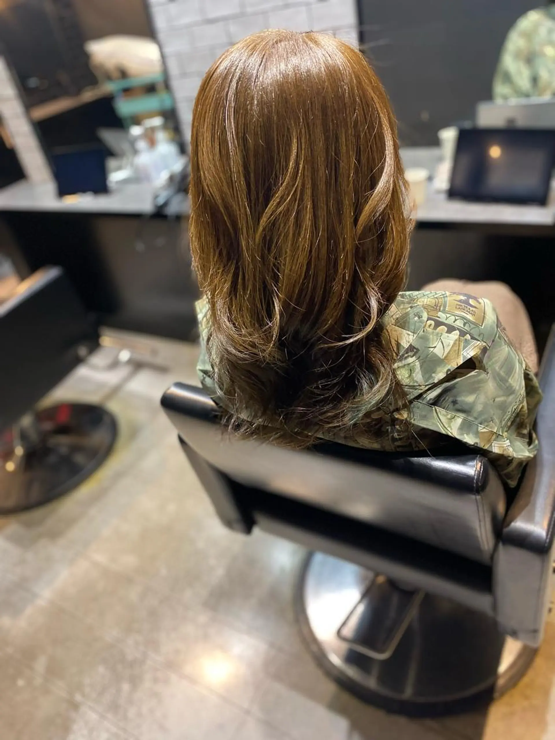 セミロング カラー ヨシダ フミノリのヘアスタイル