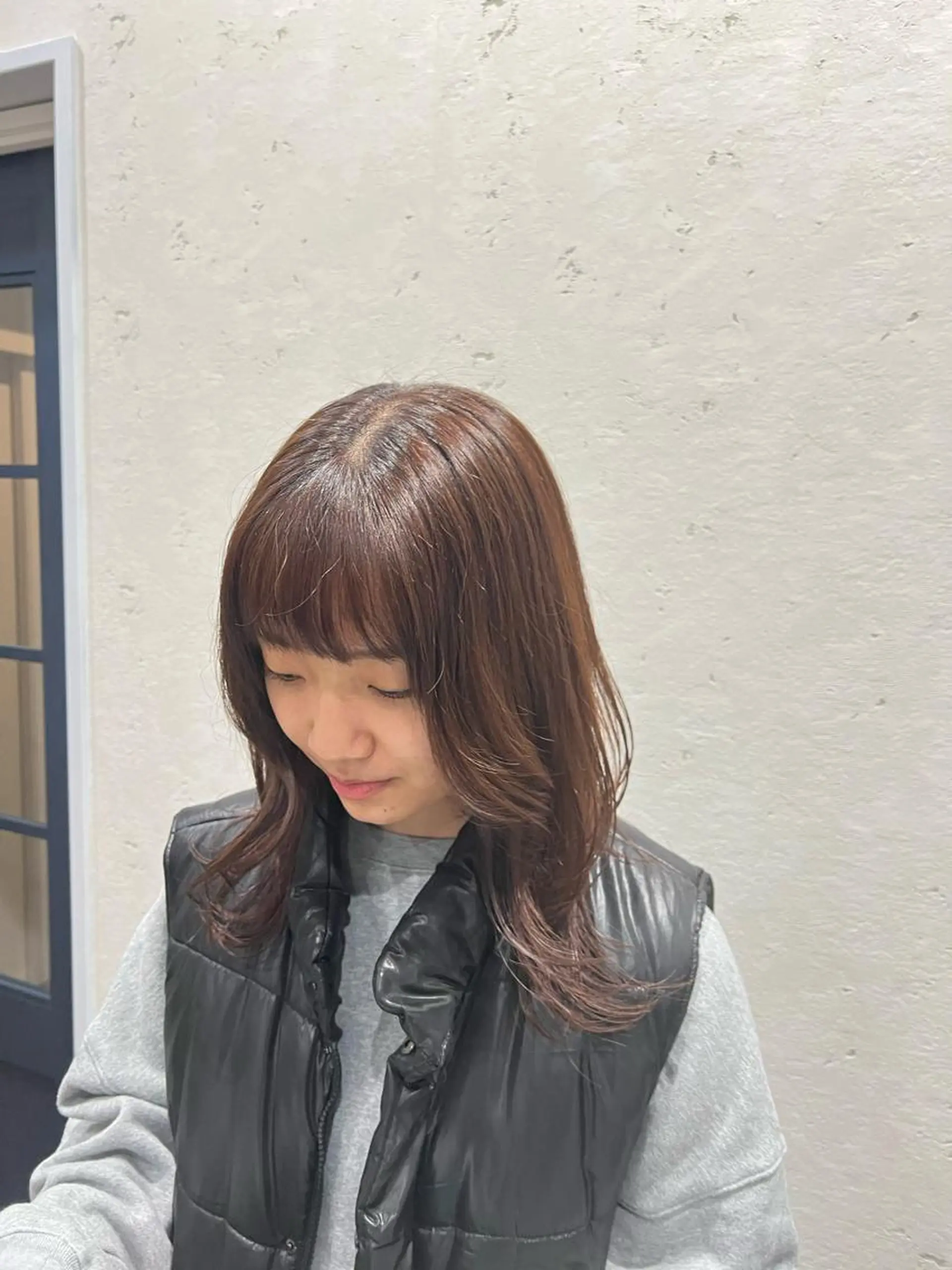 セミロング カラー ハイレイヤー レイヤーカット Rounds by LIEN 錦糸町所属・ナチュラルカラー 錦糸町【三橋衿奈】のヘアスタイル