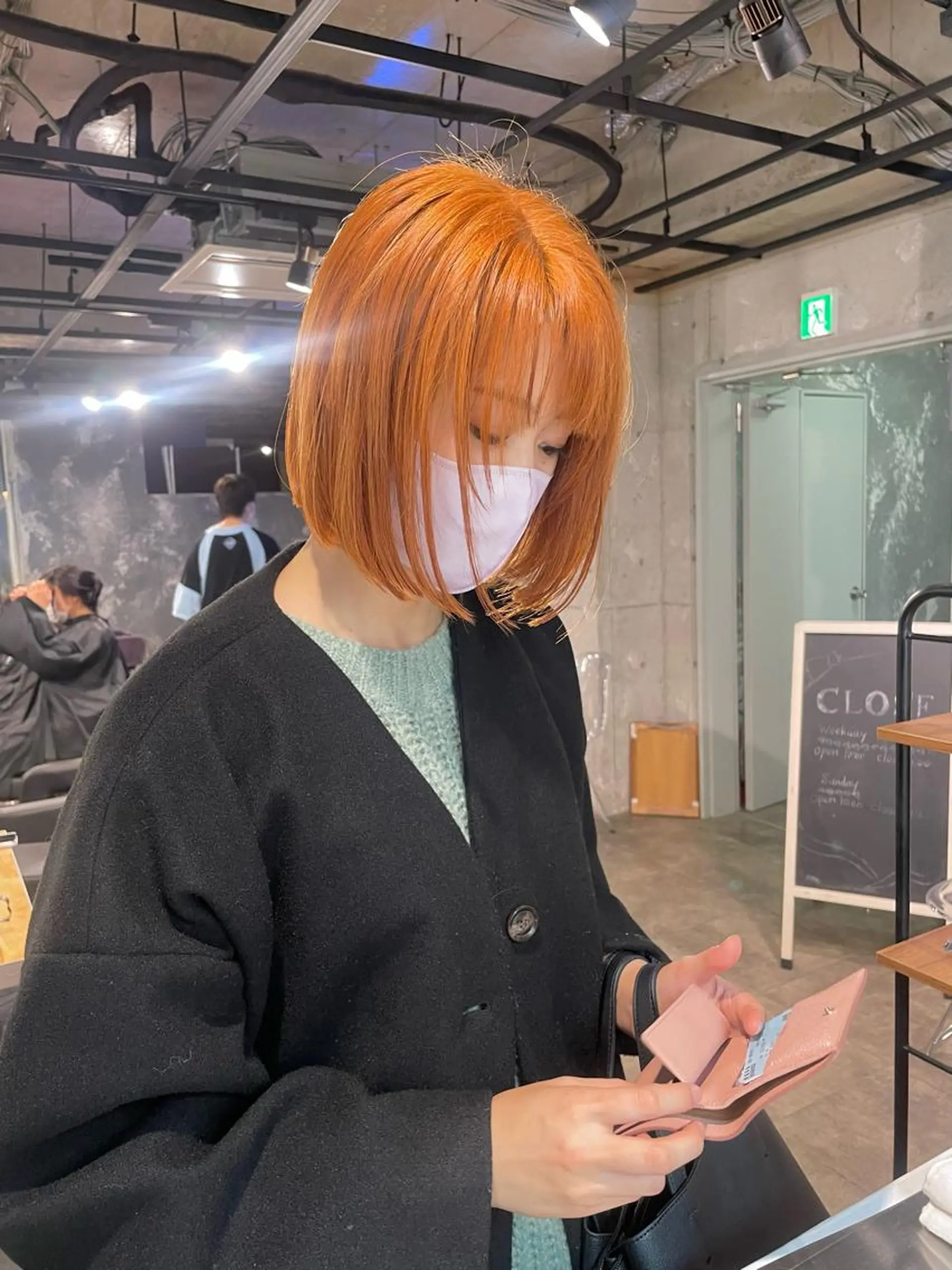 ショート カラー パーマ ヘアアレンジ メンズ キッズ ネイル マツエク・マツパ アイブロウ ベージュカラー オレンジ オレンジベージュ カラーマツエク オレンジ 透明感カラー・レイヤ ー🎀amika🎀のヘアスタイル