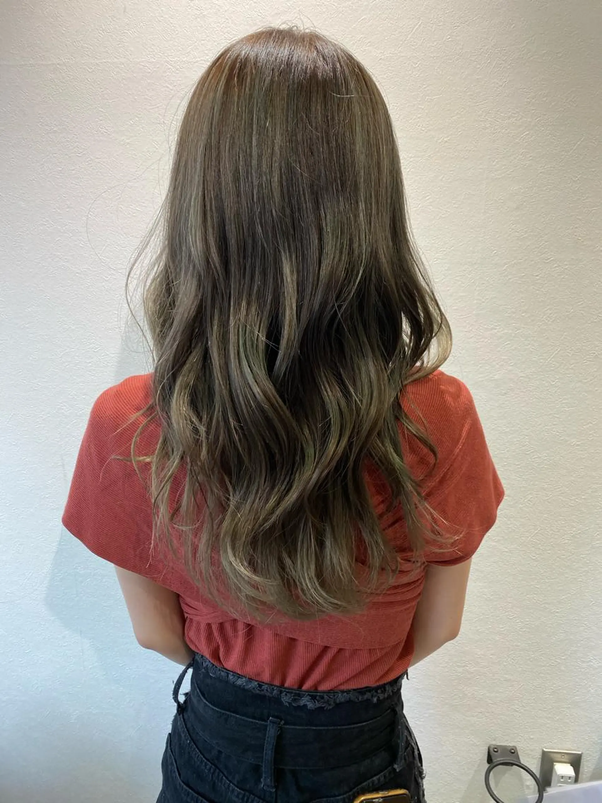 ロング カラー Hello Design Coconeel所属・UNJOUR / kannaのヘアスタイル