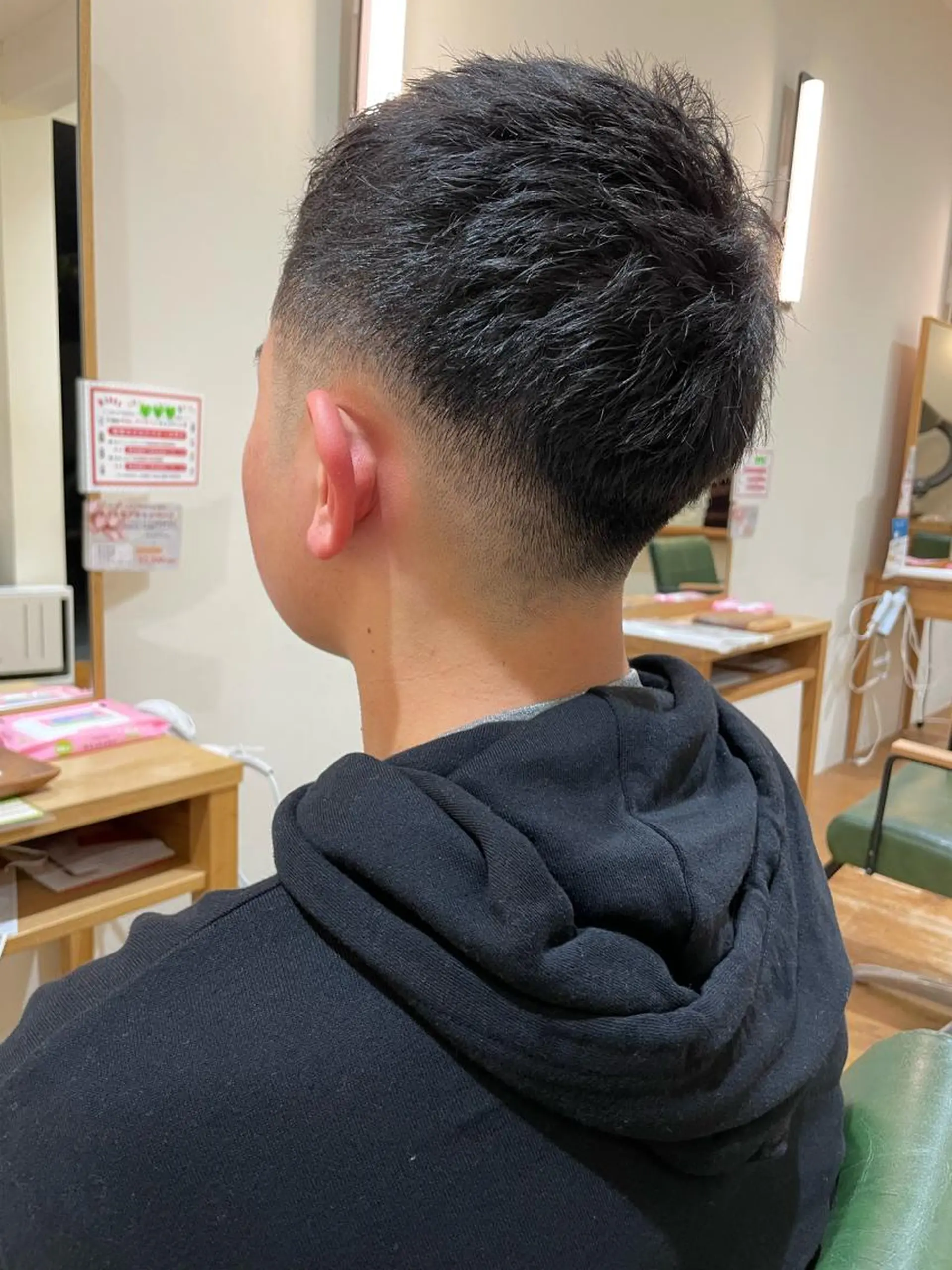 ショート メンズ フェードカット カット 西澤 大地のヘアスタイル