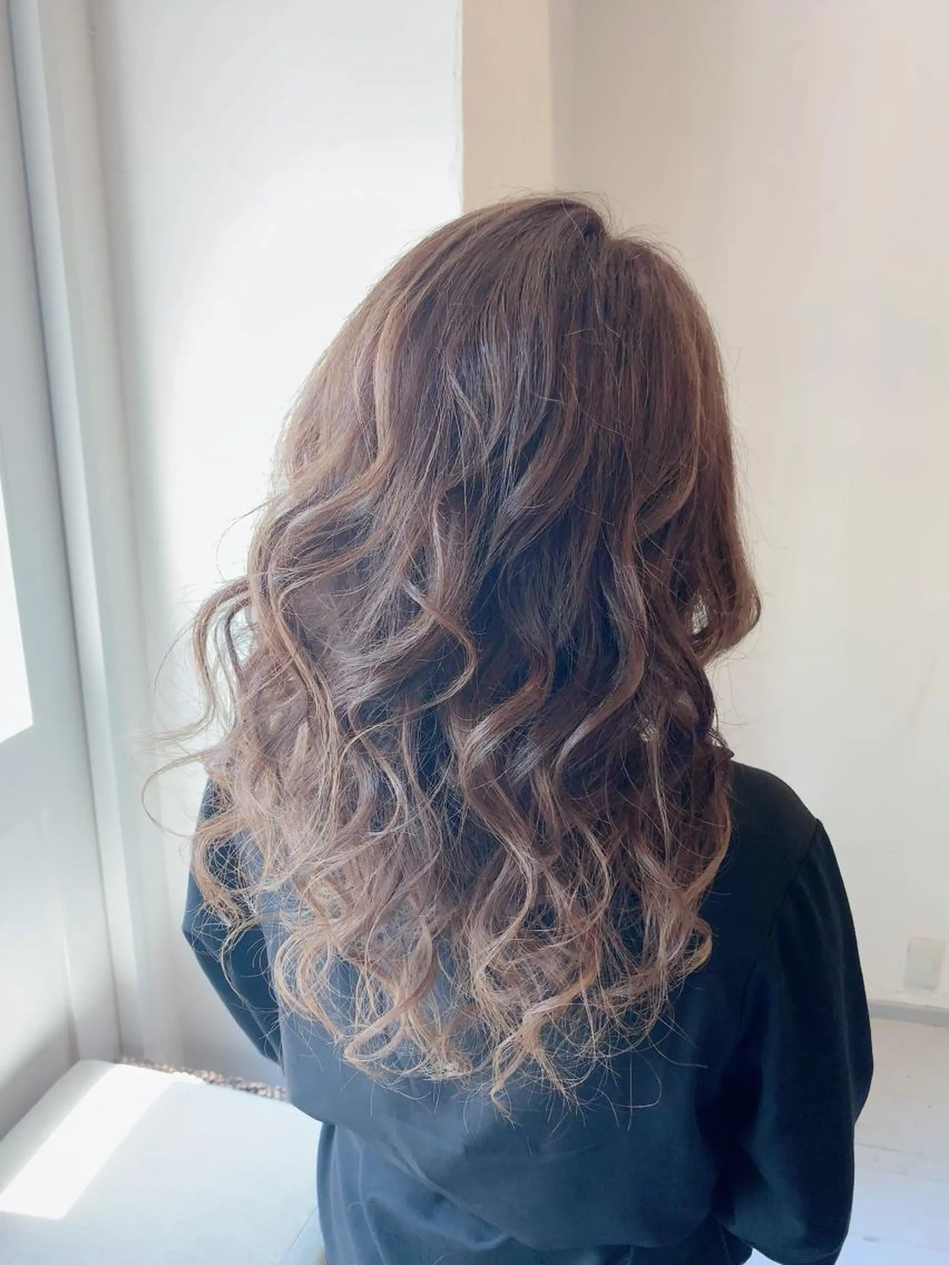 ロング カラー ブリーチ ブラウンカラー カット ヘアカラー トリートメント 🍀Moda by Grande🍀のヘアスタイル