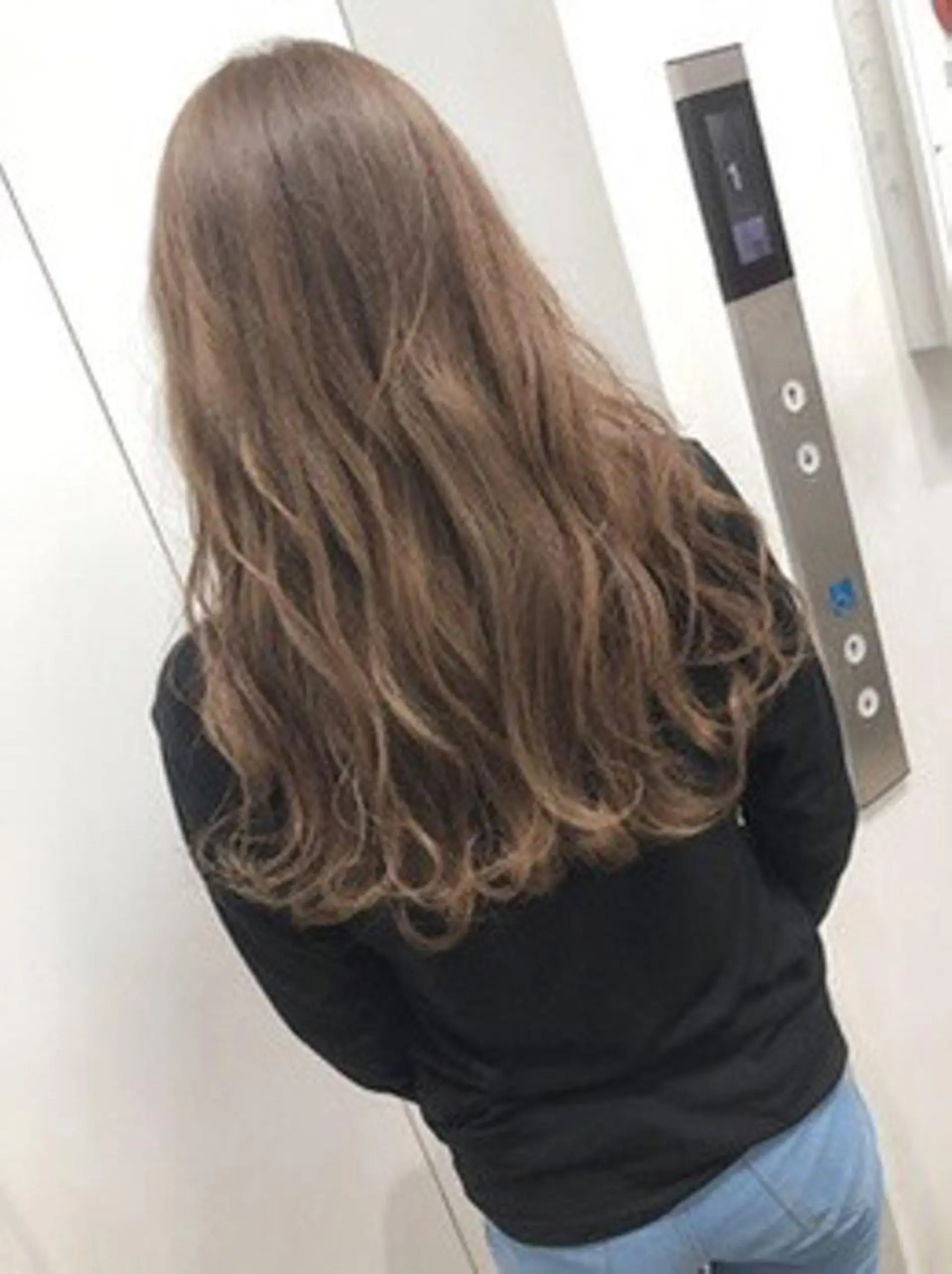 ロング カラー 店長 奈須 雄紀のヘアスタイル
