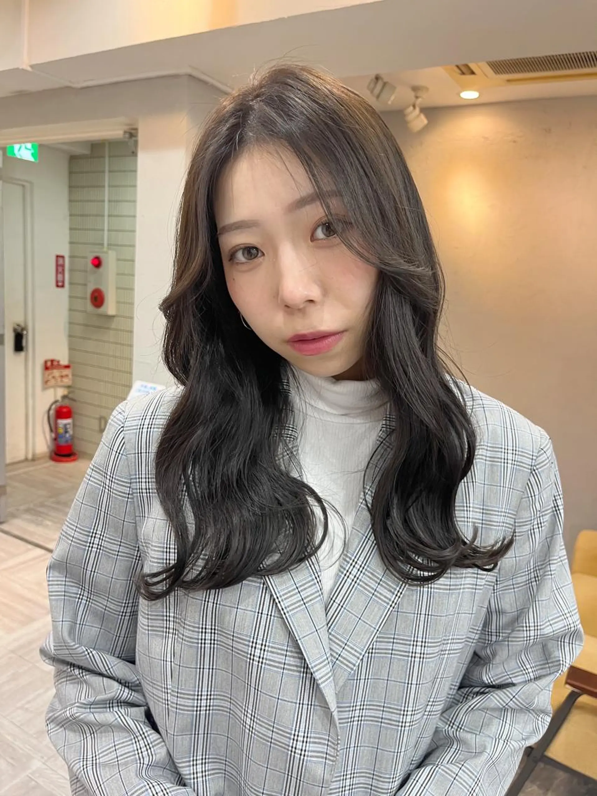 ロング カラー ブリーチ グレージュ ブリーチなしカラー ヘアカラー トリートメント 🫧tomoka 透明感カラー🫧のヘアスタイル