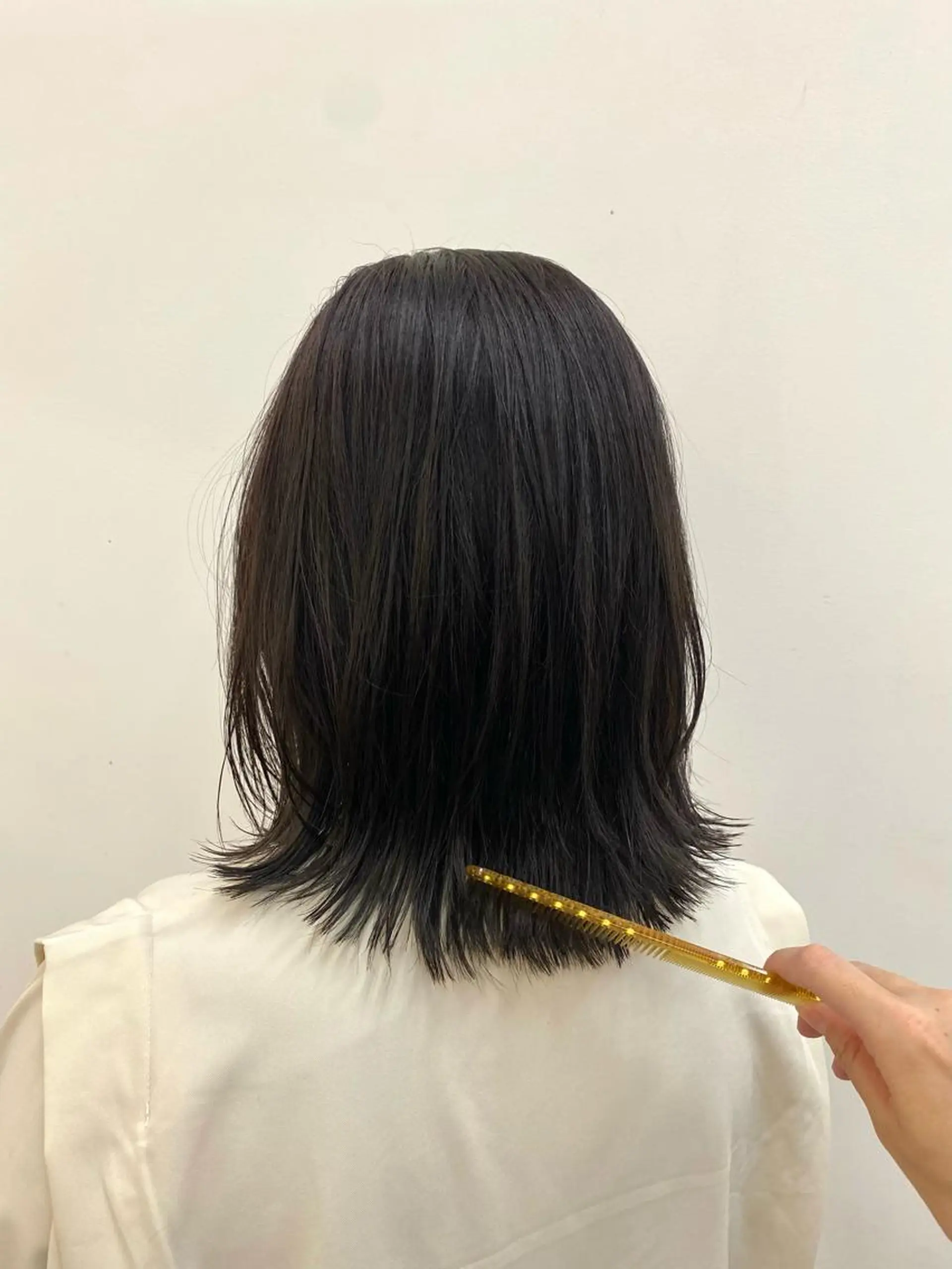 ミディアム ボブ サトウ リョウのヘアスタイル