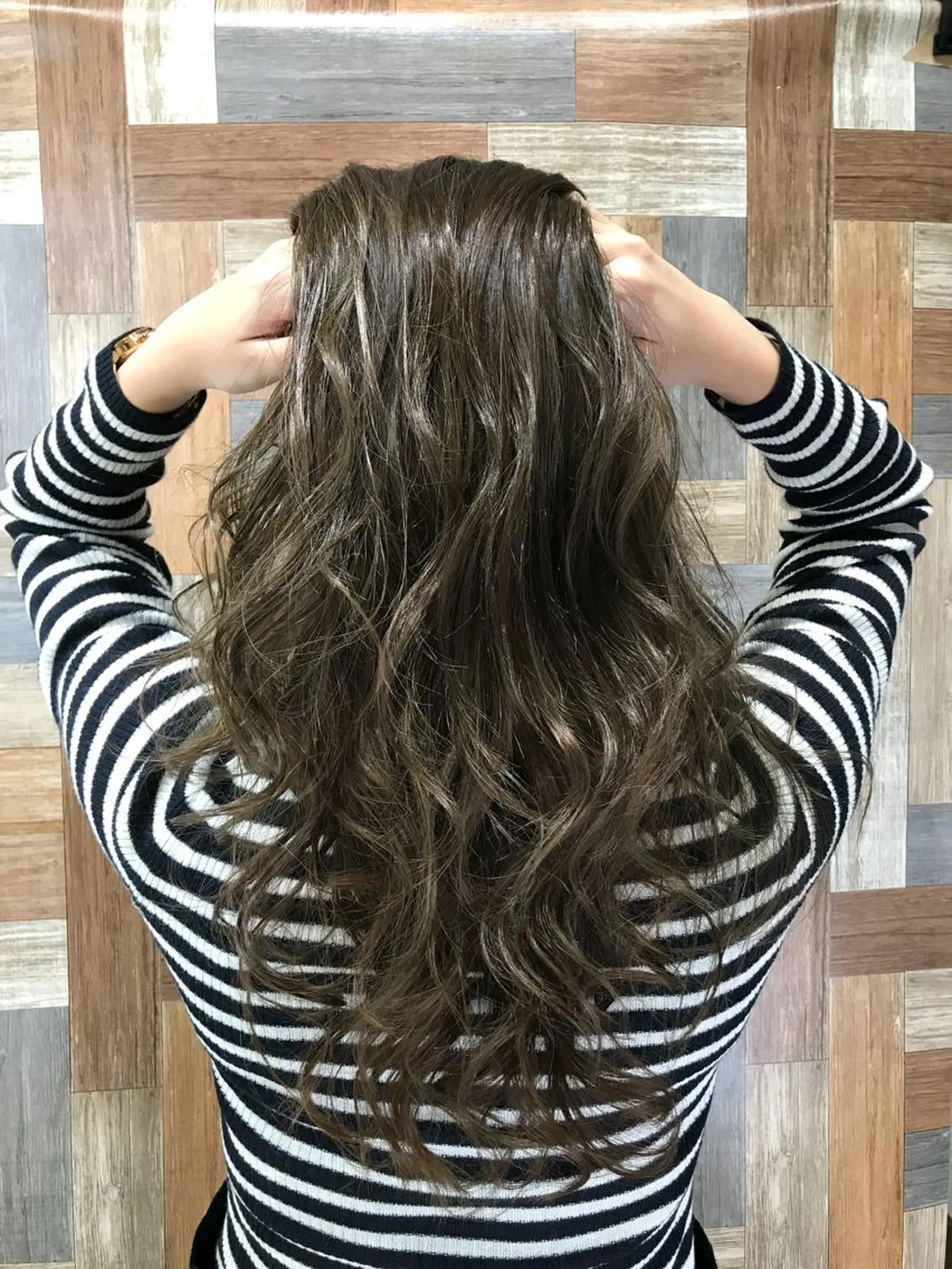 ロング カラー Adachi Fujikoのヘアスタイル