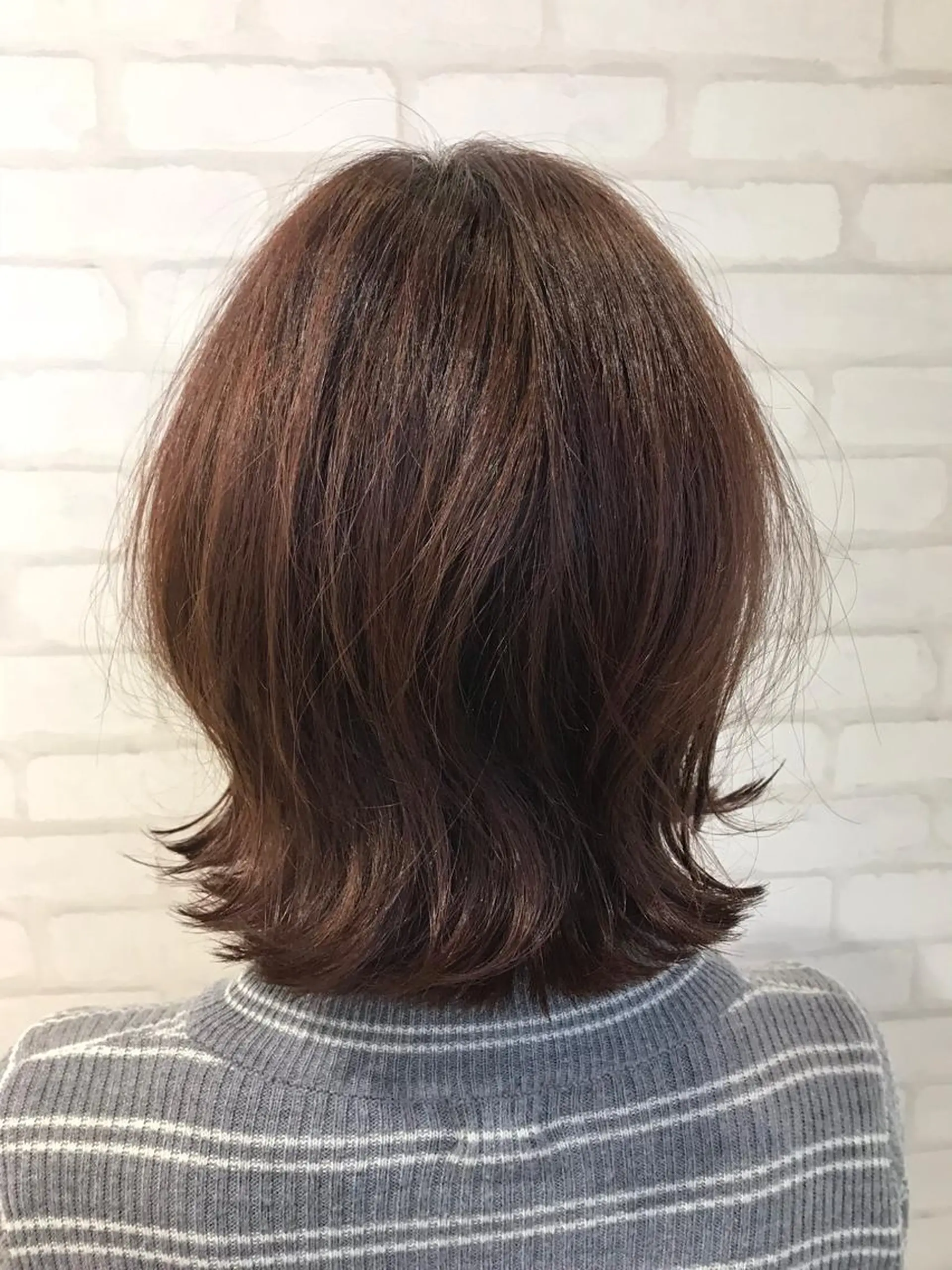 セミロング ボブ 外ハネヘア 金沢 広美のヘアスタイル