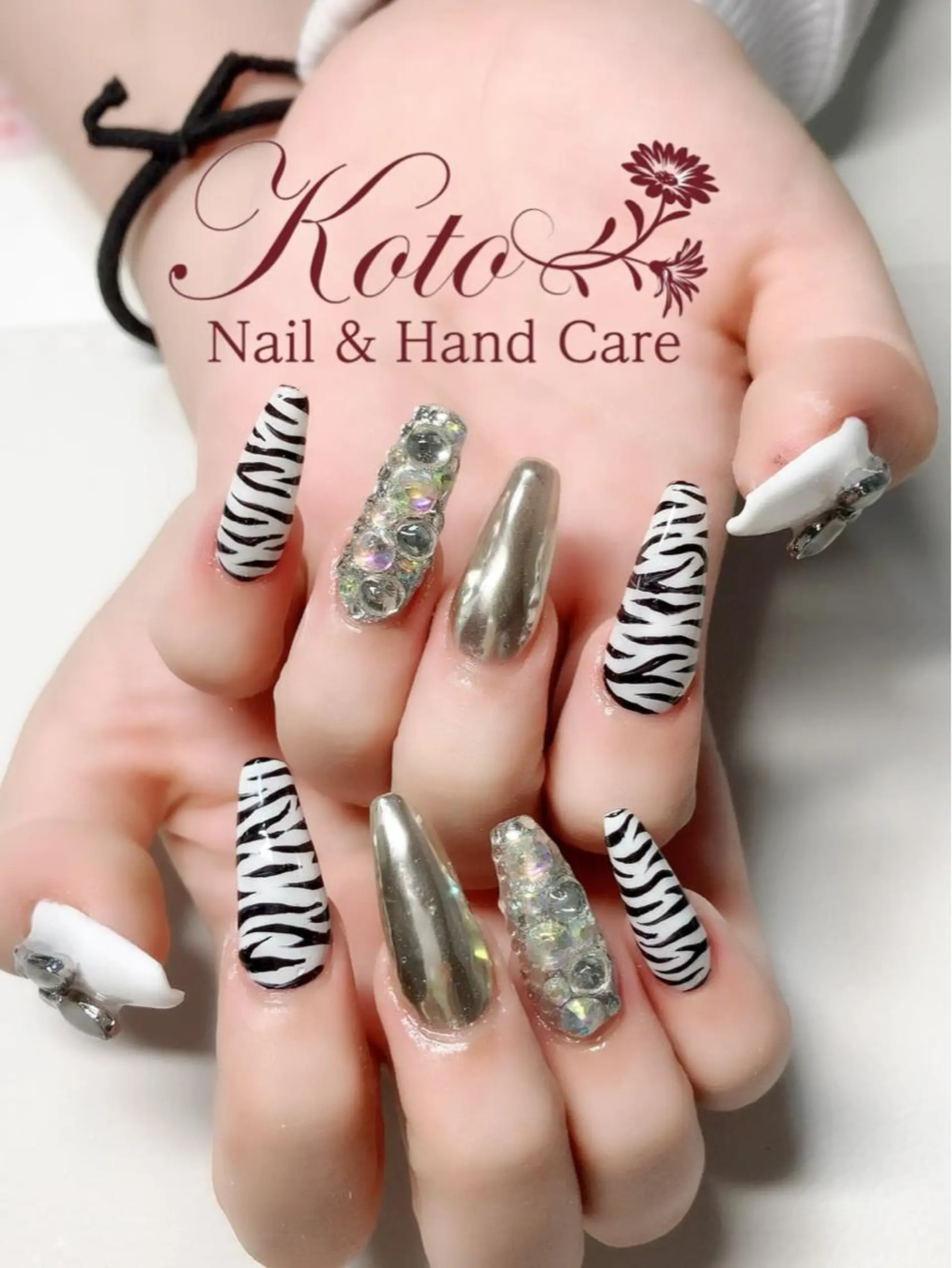 ネイル 長さ出し フットネイル フレンチネイル ジェルネイル ラメ(グリッター) Risa ネイルサロンKOTOのネイルデザイン