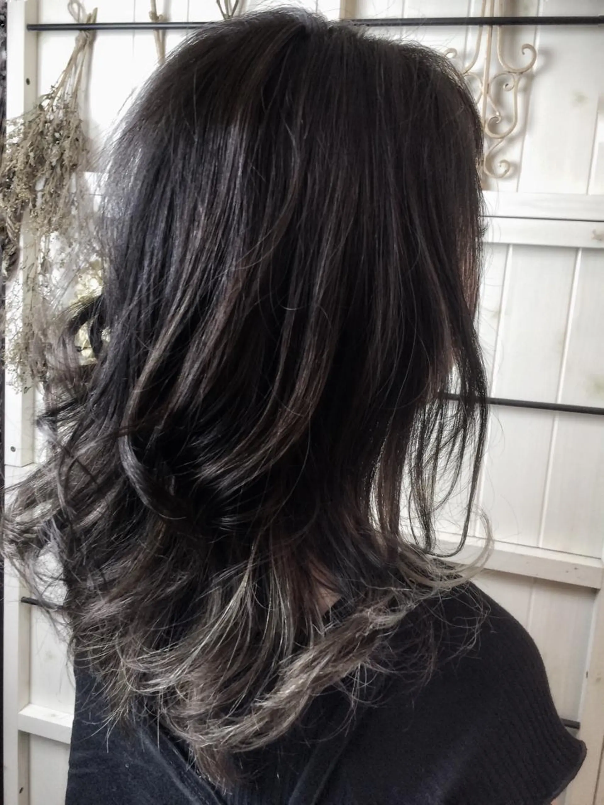 ミディアム カラー インナーカラー vato マンツーマンサロンのヘアスタイル