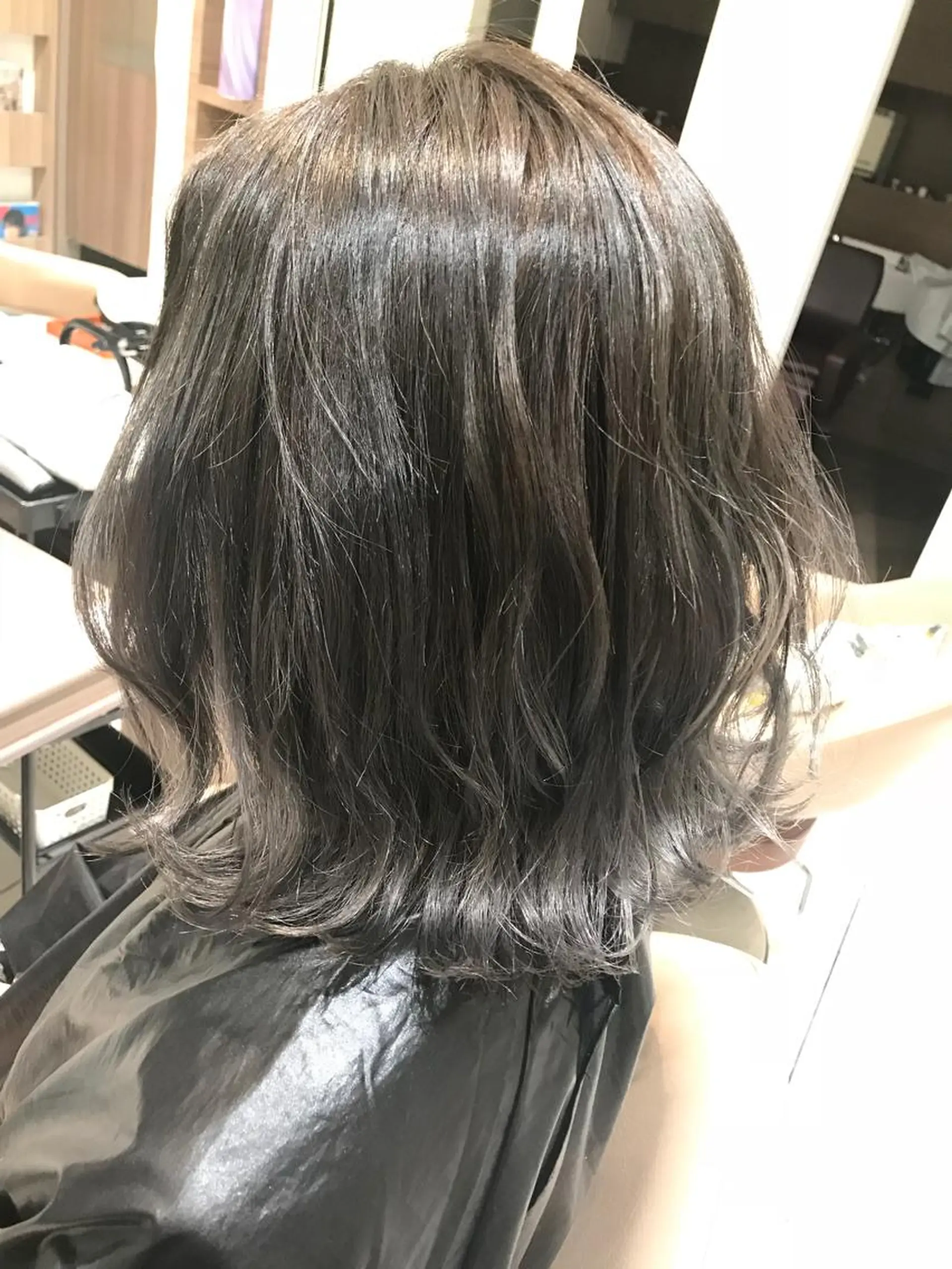 ミディアム カラー ブリーチ グレージュ イルミナカラー はだゆうき @hadadan08のヘアスタイル