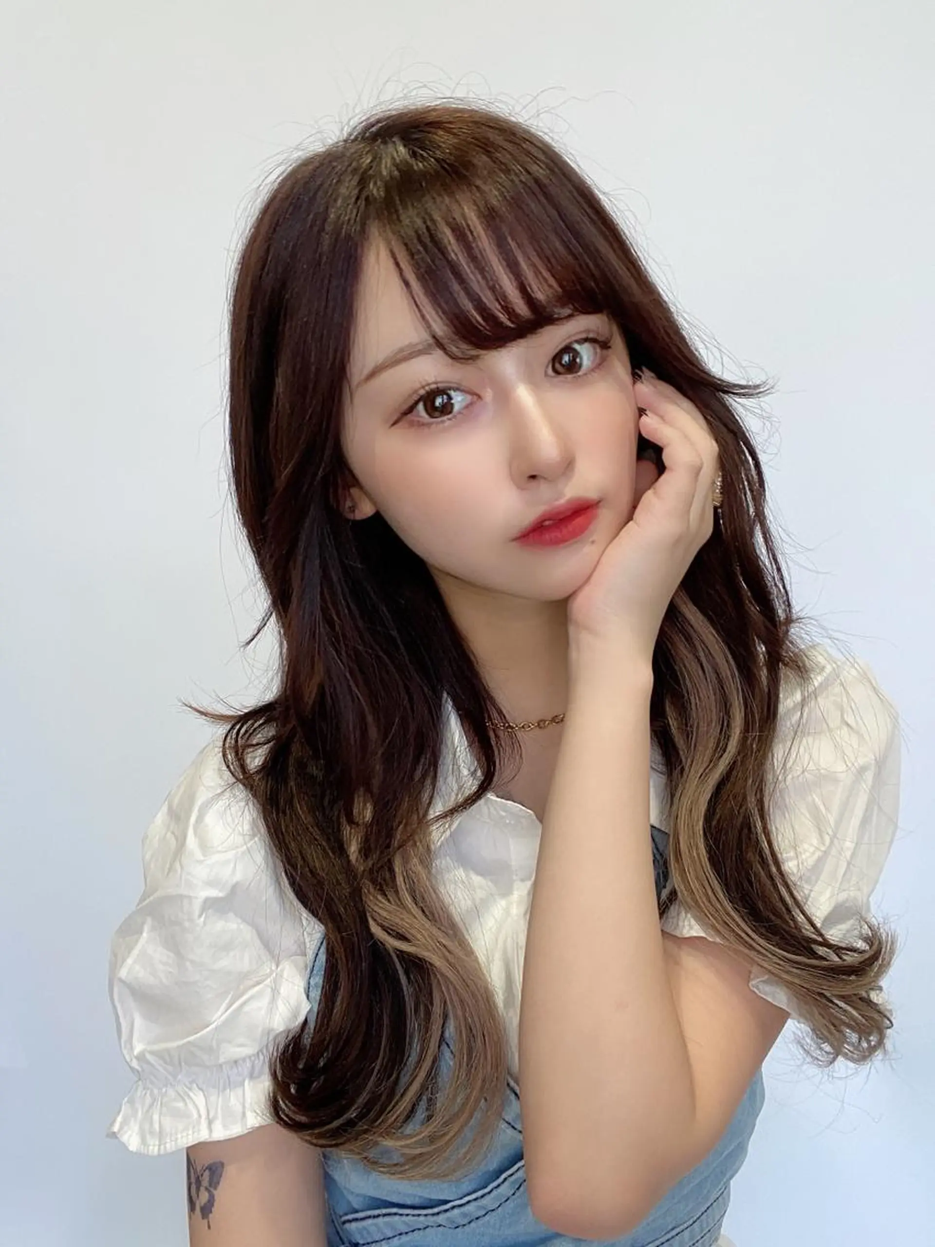 セミロング カラー パーマ バレイヤージュ ブリーチ ケアブリーチ ダブルカラー ハイライトカラー ヘアカラー トリートメント 新宿✨顔周りカット 韓国ヘア/坂本亜裟海のヘアスタイル